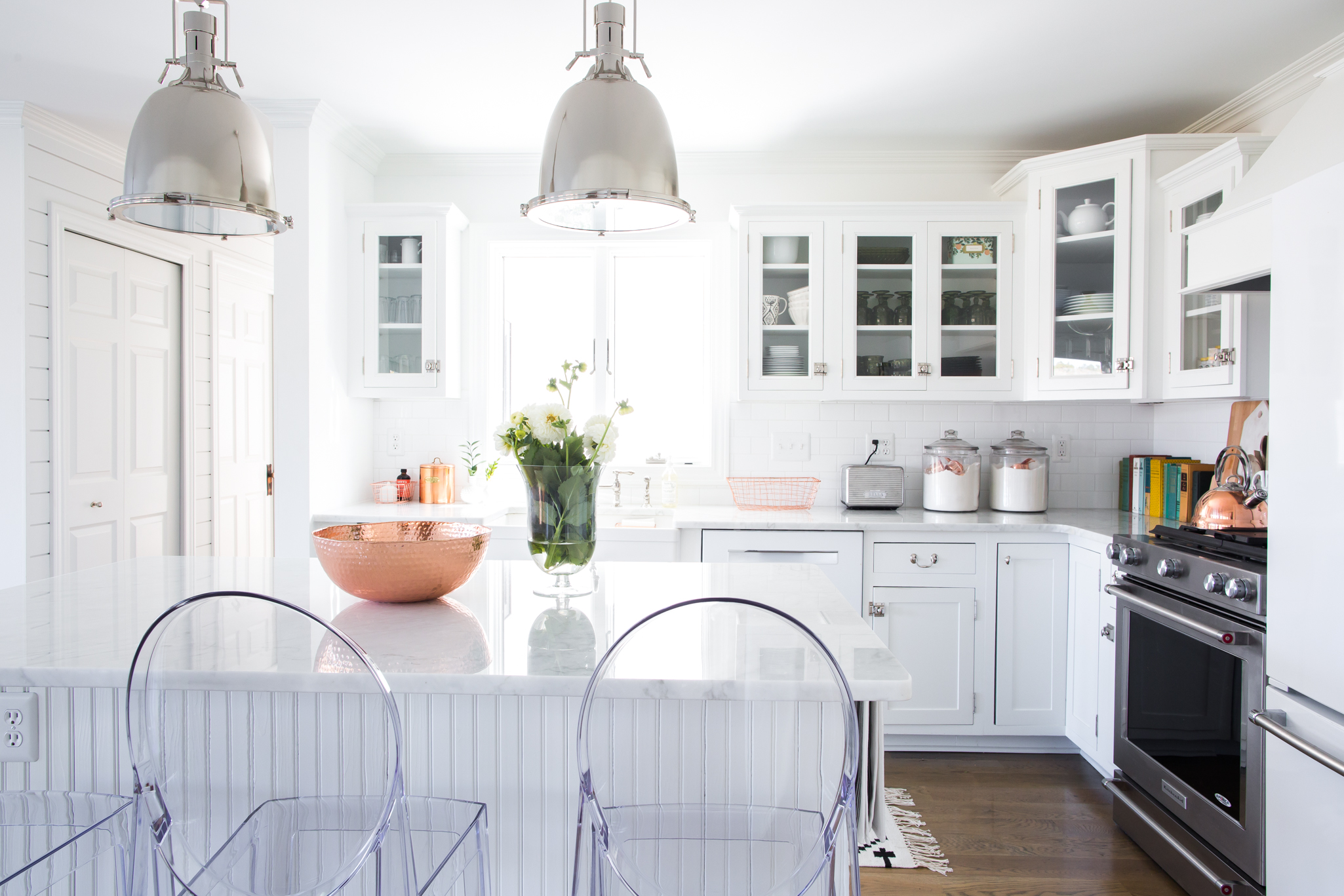 43 Glass Front Kitchen Cabinets With Pros And Cons - Shelterness