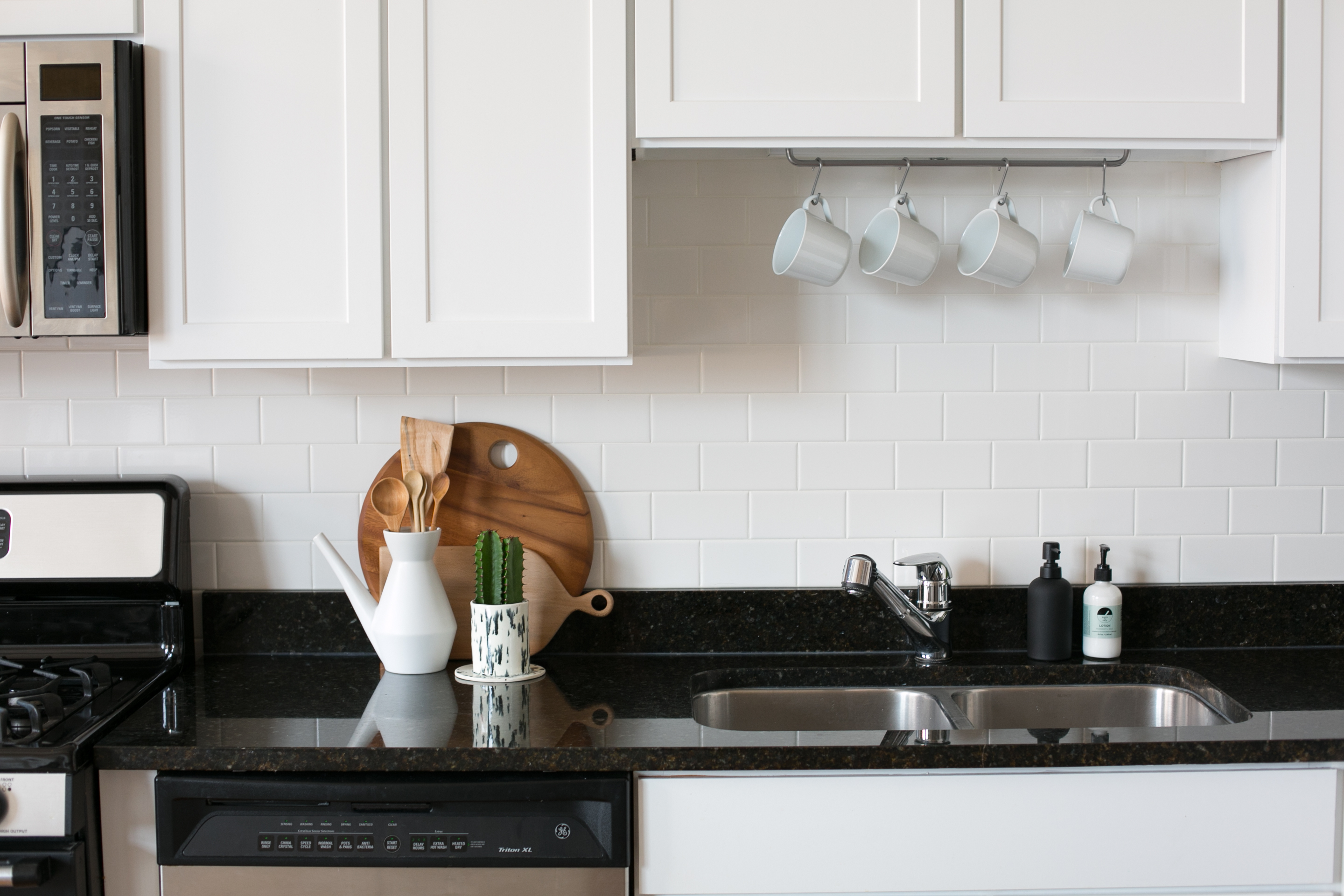 The Ultimate First Apartment Cleaning Checklist