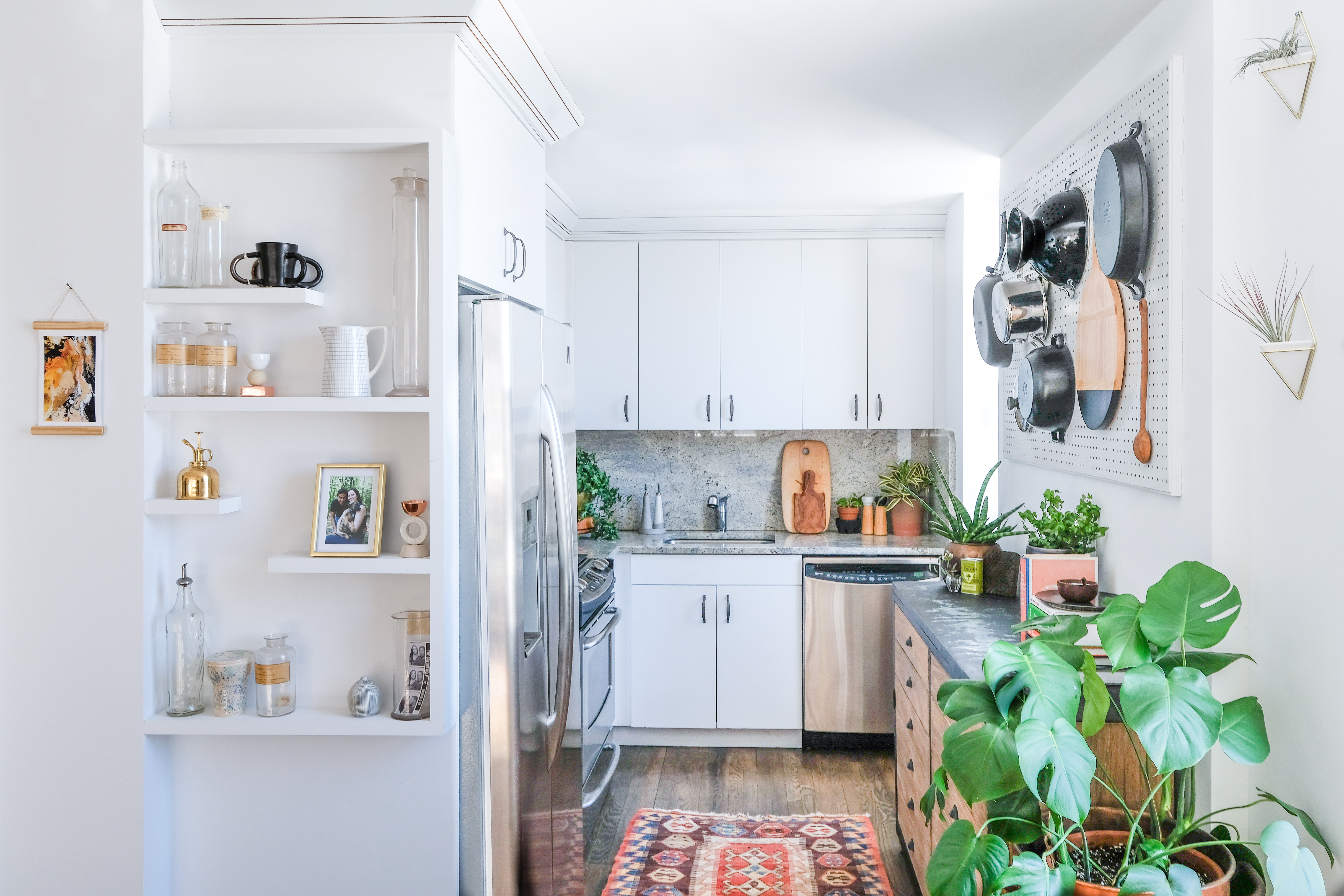 How To Organize a Small Kitchen