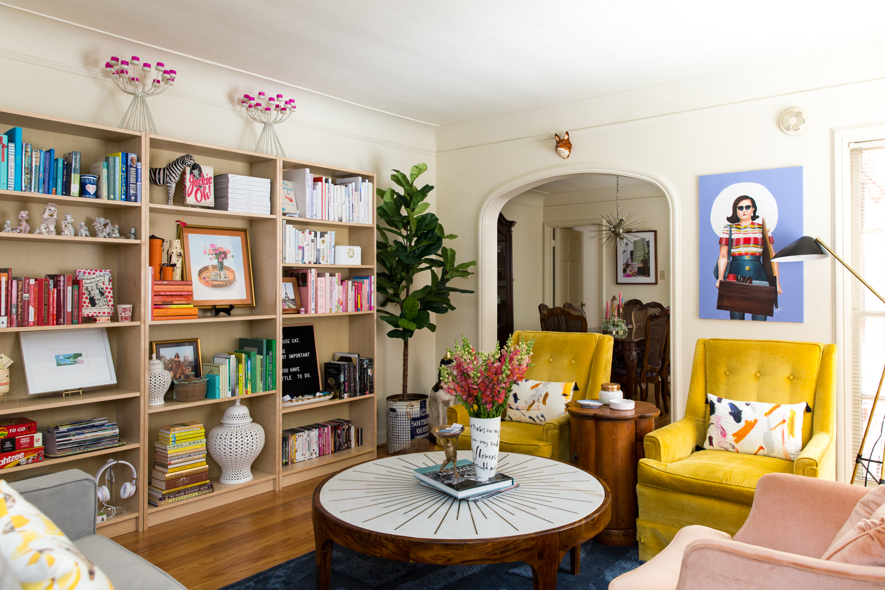 8 Ways Coffee-Table Books Can Be Used As Decor