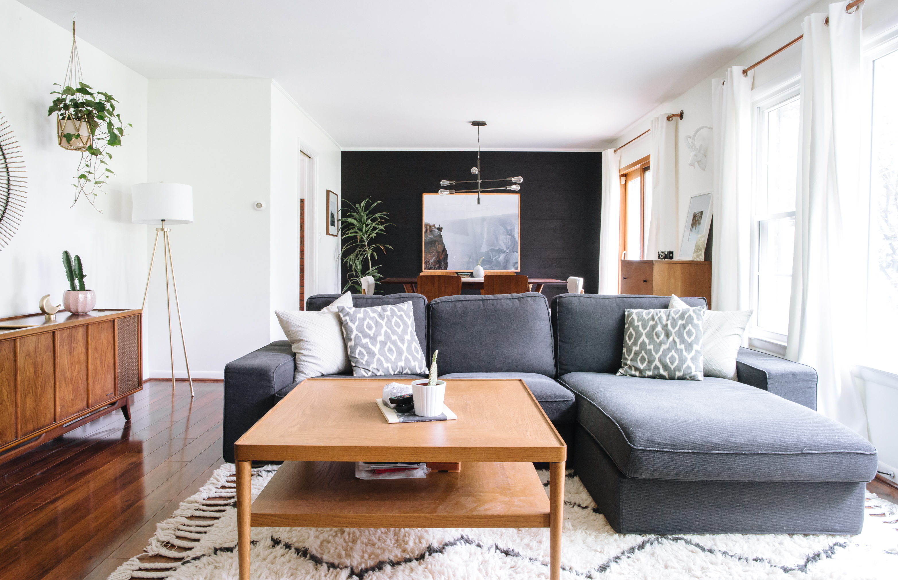 Living Room Layout Mistakes To Avoid While Decorating