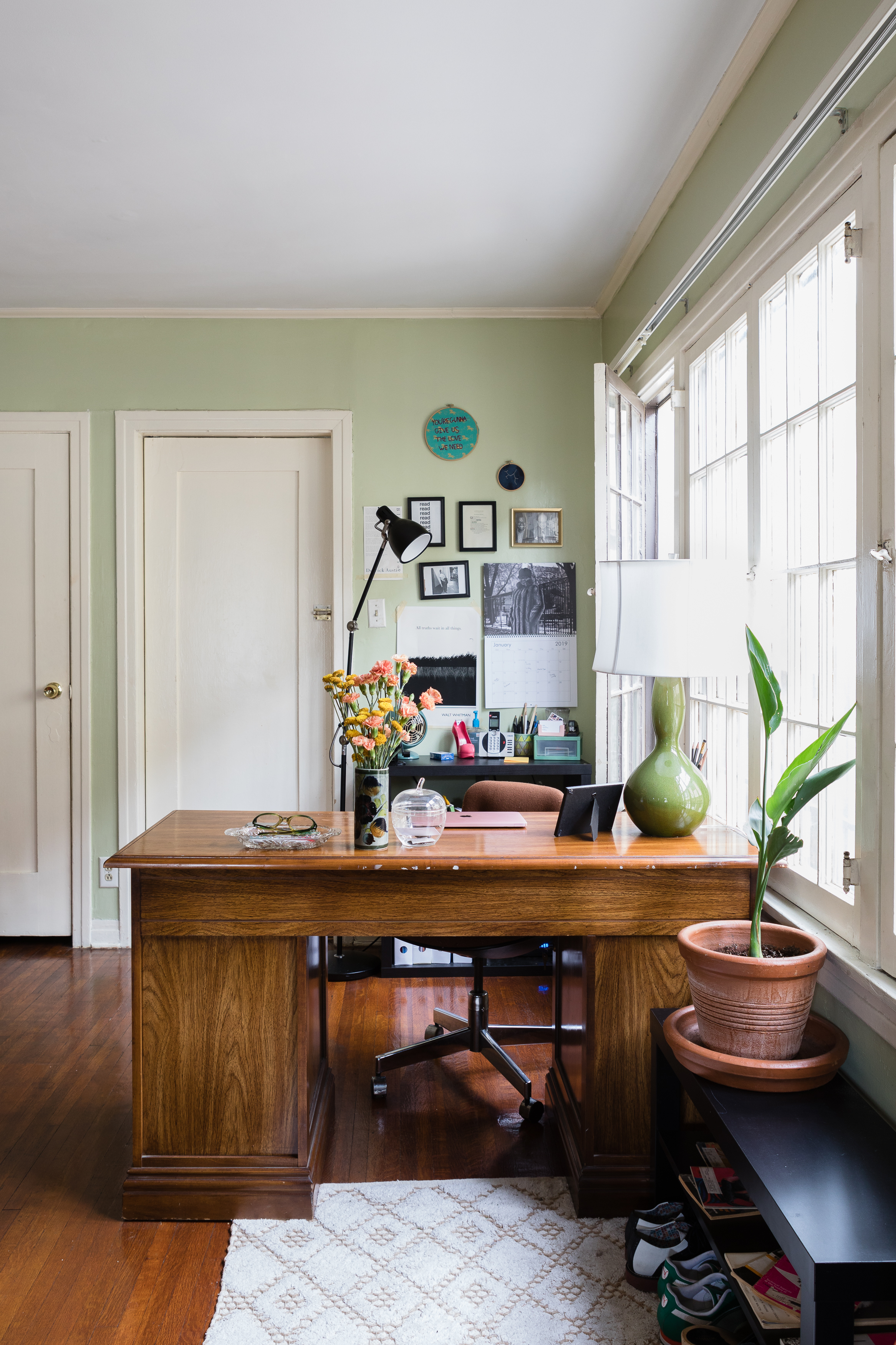 Poet Morgan Parker S Los Angeles Apartment Photos Apartment Therapy