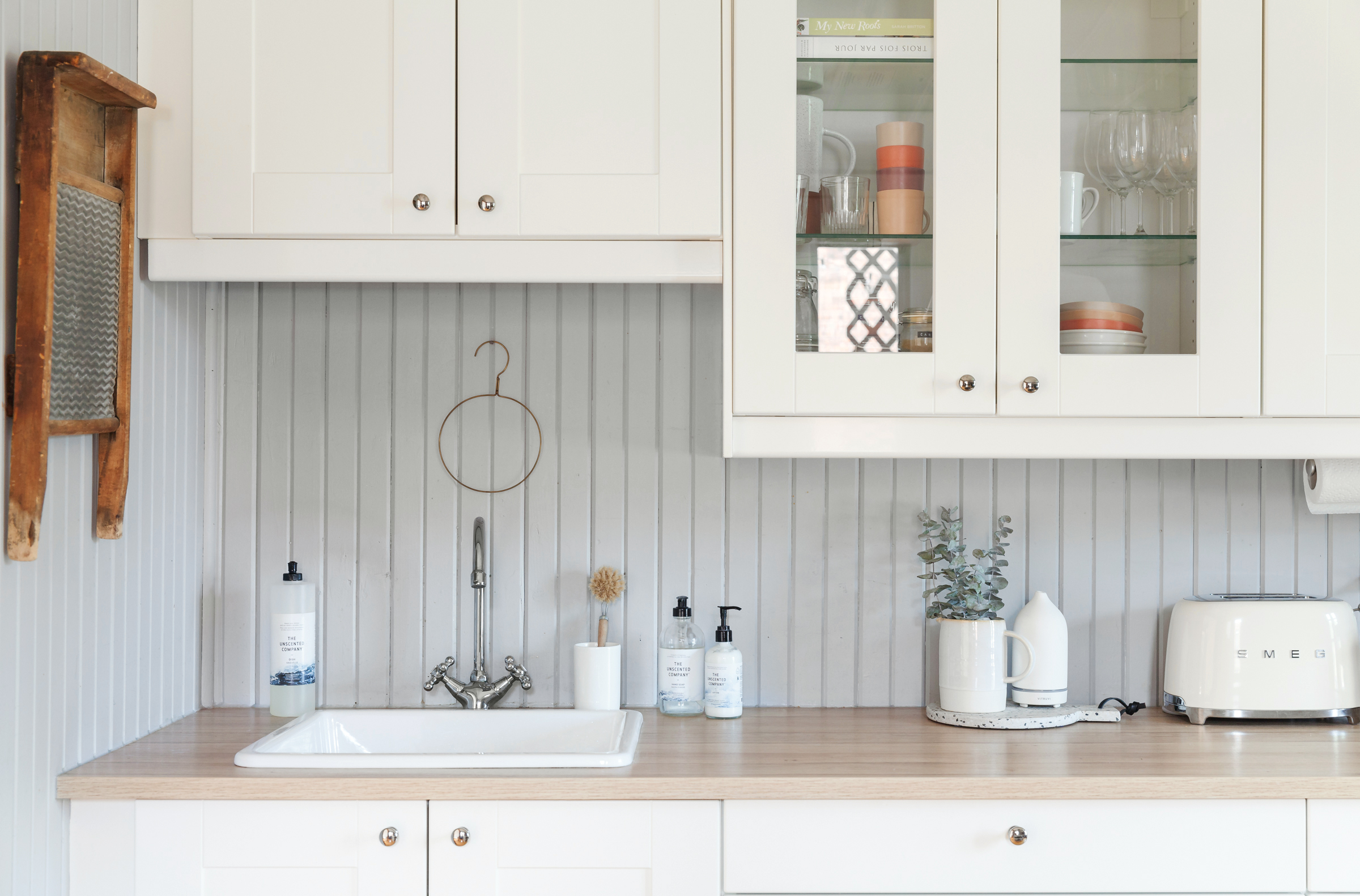 The Best Handwashing Setup for Your Kitchen, So You Never Confuse Dish Soap  and Hand Soap Again