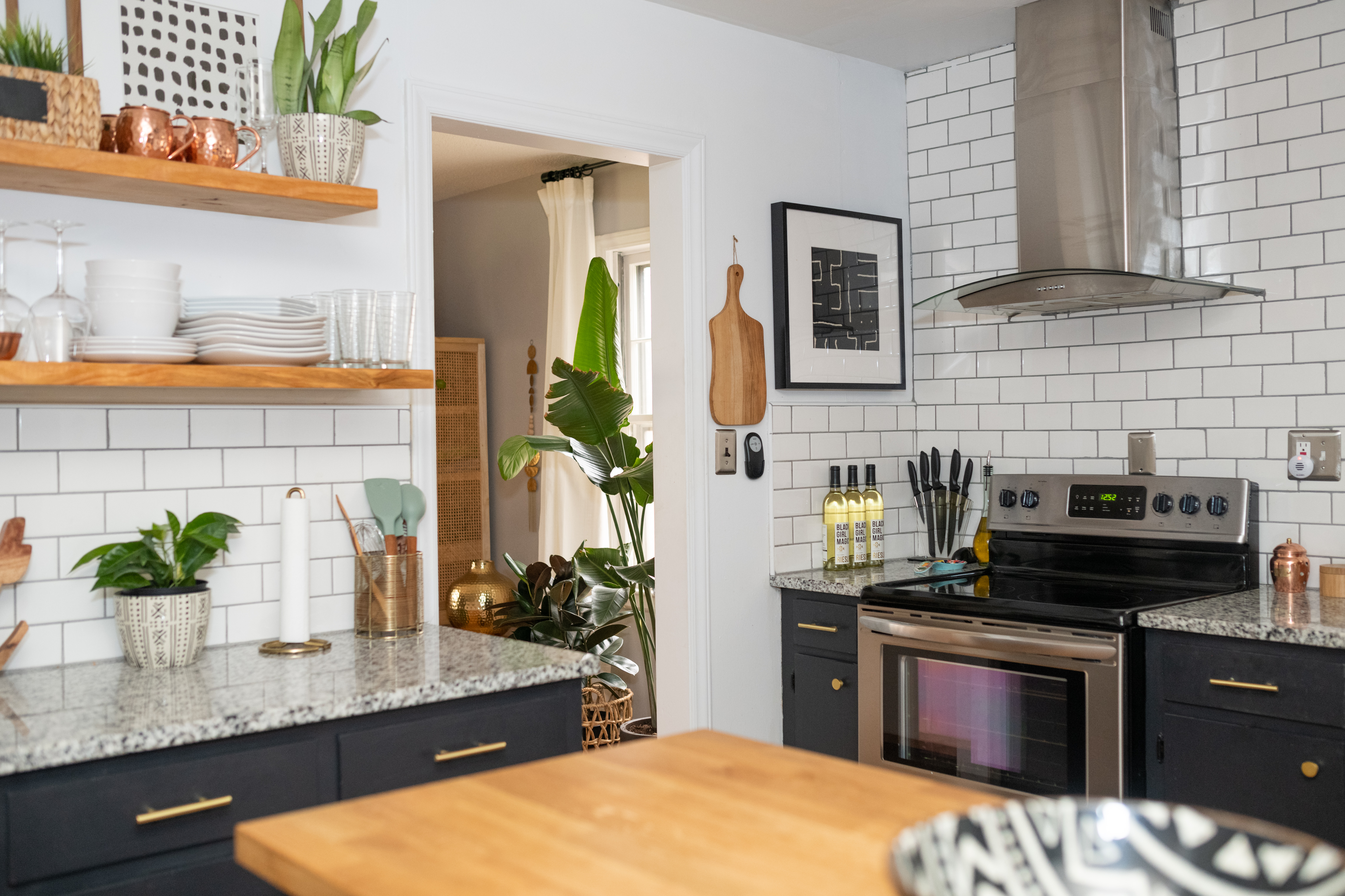 Organizing Your First Apartment Kitchen