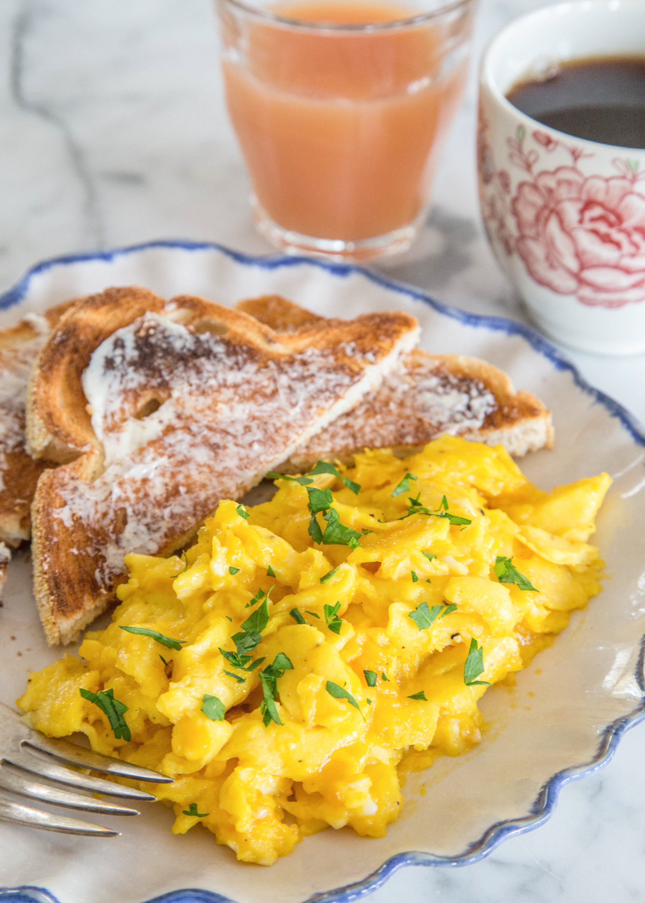 The BEST Soft And Creamy Scrambled Eggs