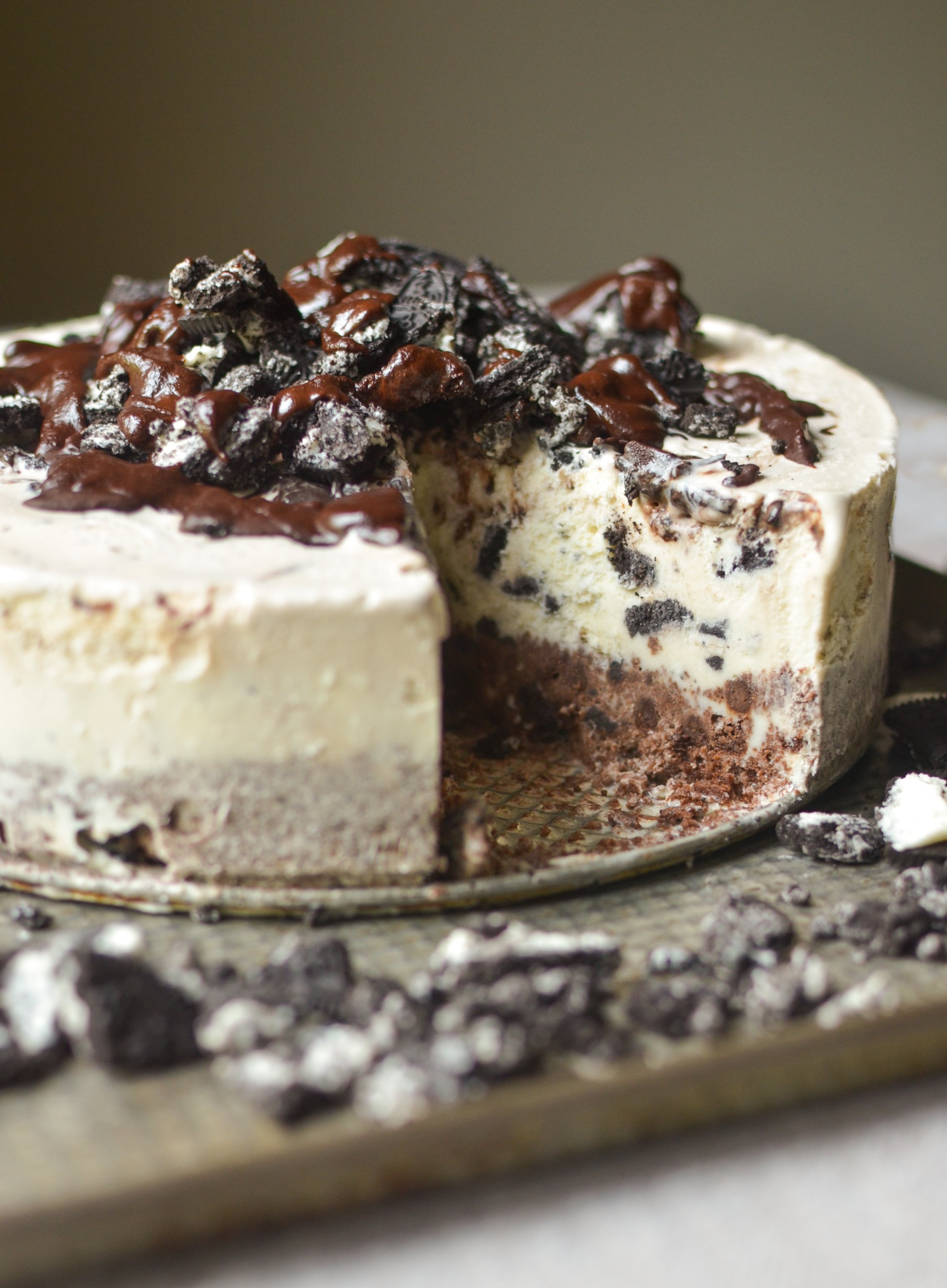 Homemade Oreo Ice Cream Cake