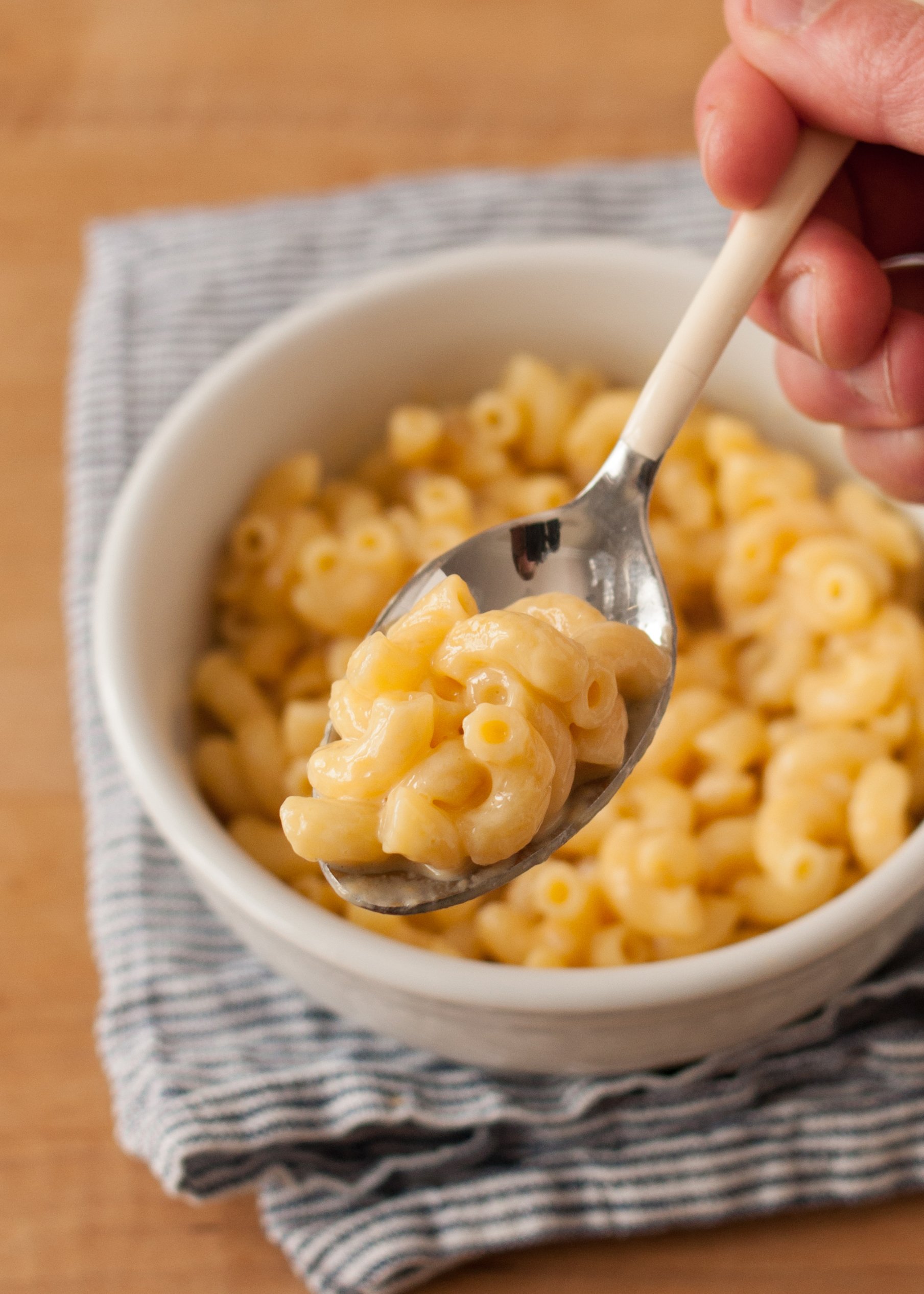 How To Make One Bowl Microwave Mac And Cheese Kitchn