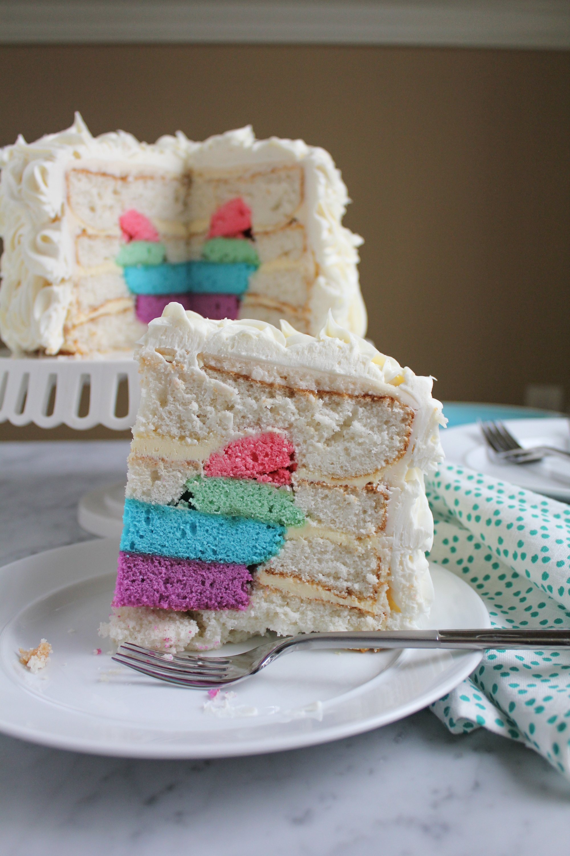 Pinata party cake