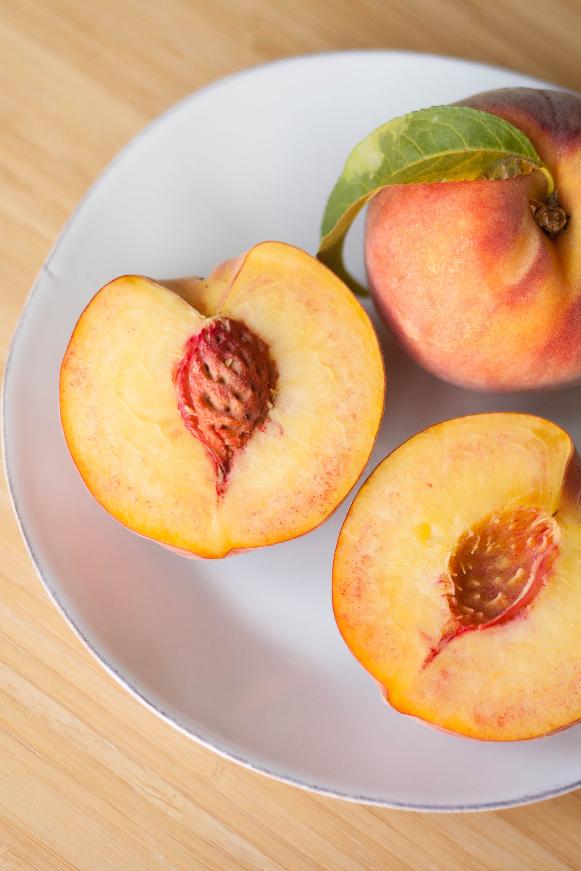 How to Store Peaches and How To Pick a Ripe Peach