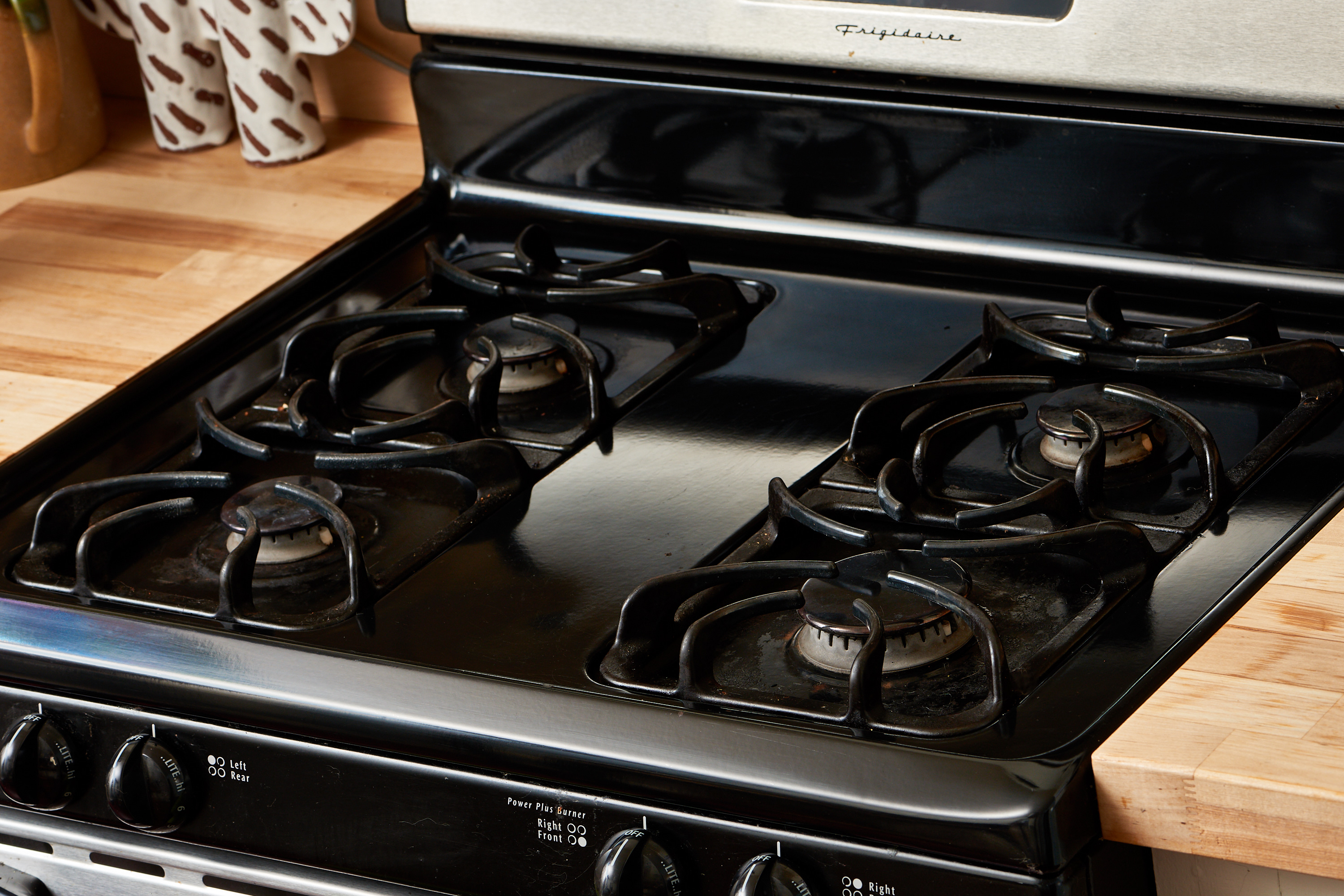 How to Easily Clean Gas Stove Grates & Burners
