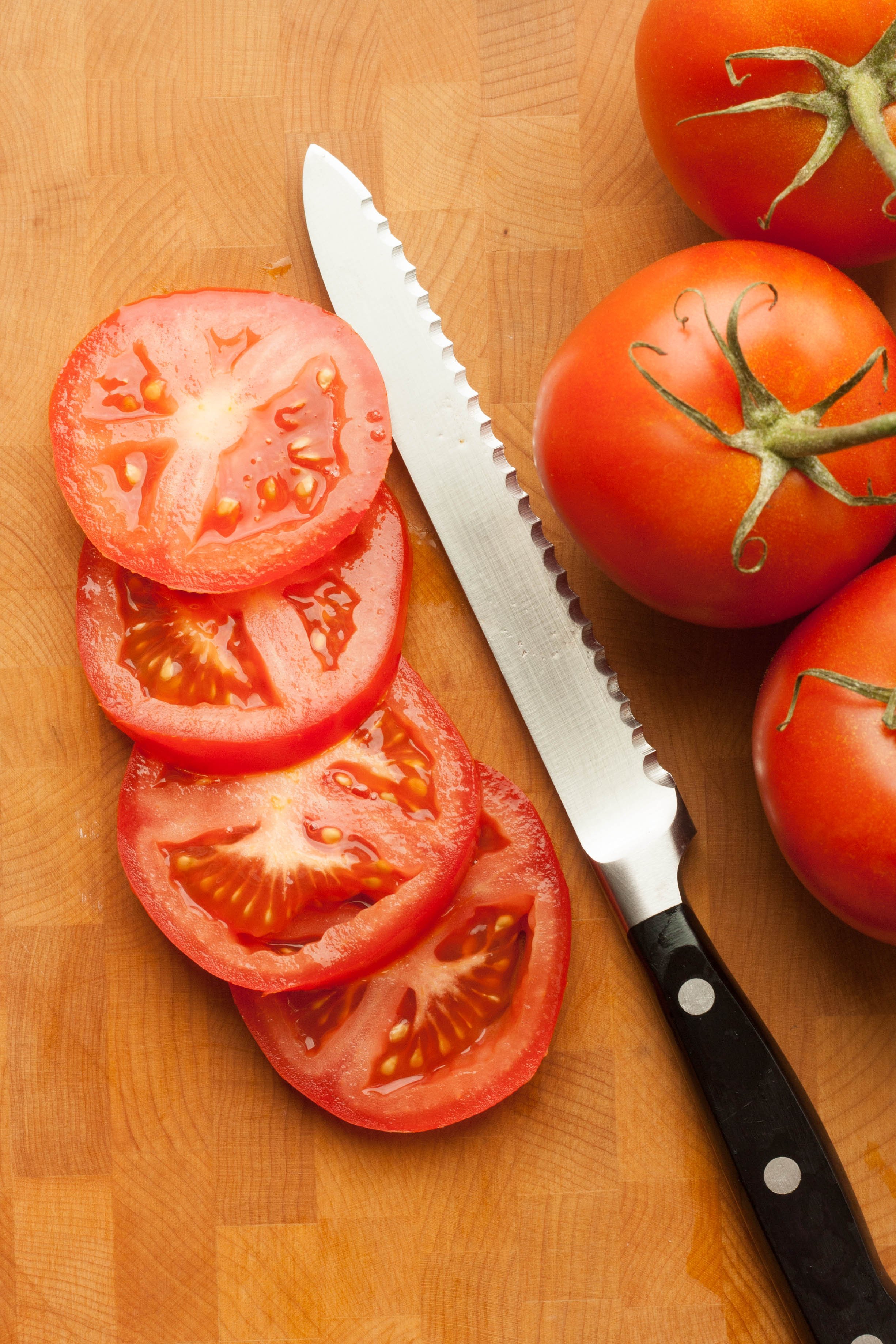 Why a Serrated Knife Is the Best Tool to Slice Tomatoes | The Kitchn