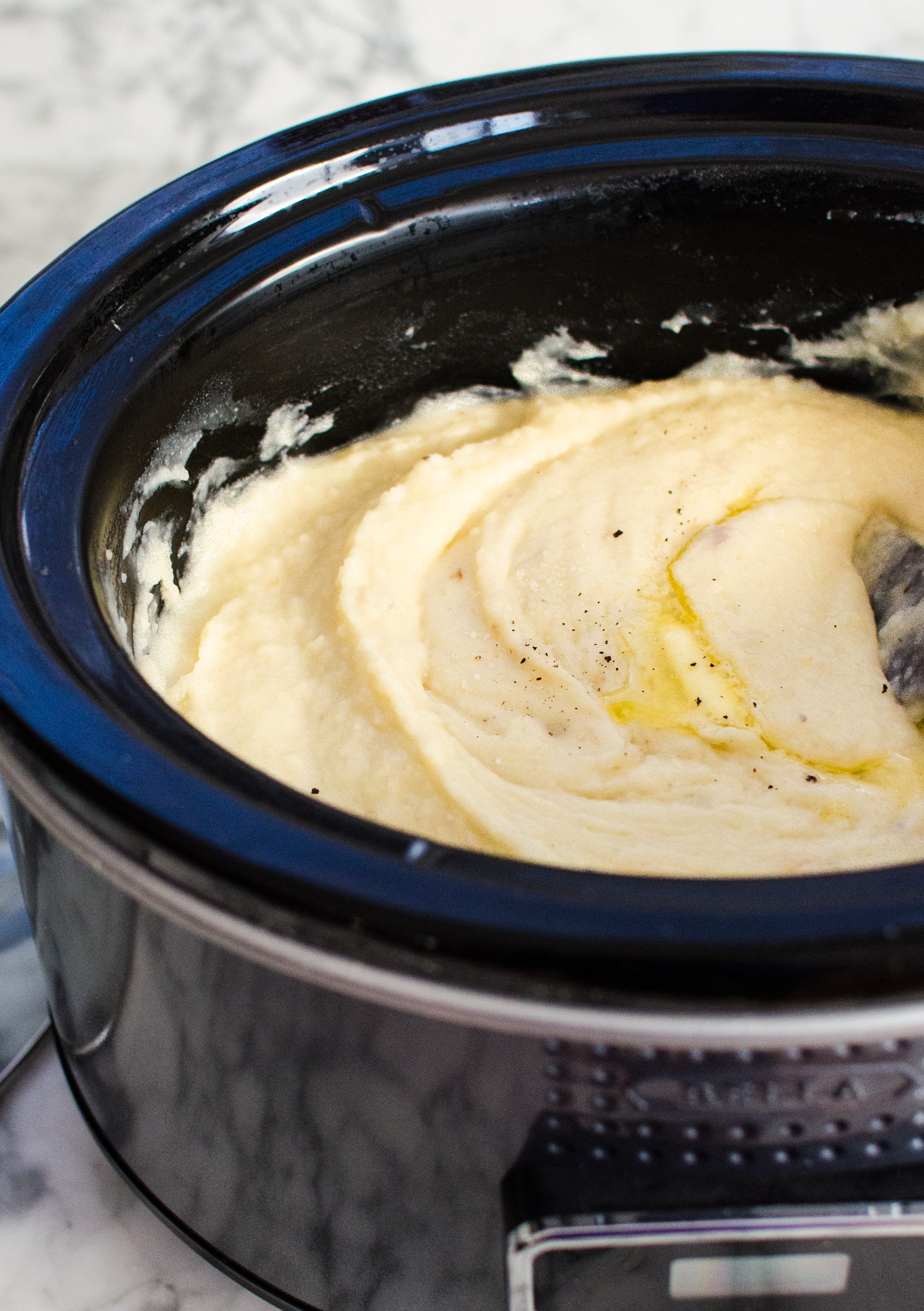 Easy Crockpot Mashed Potatoes: The Best Slow Cooker Potatoes