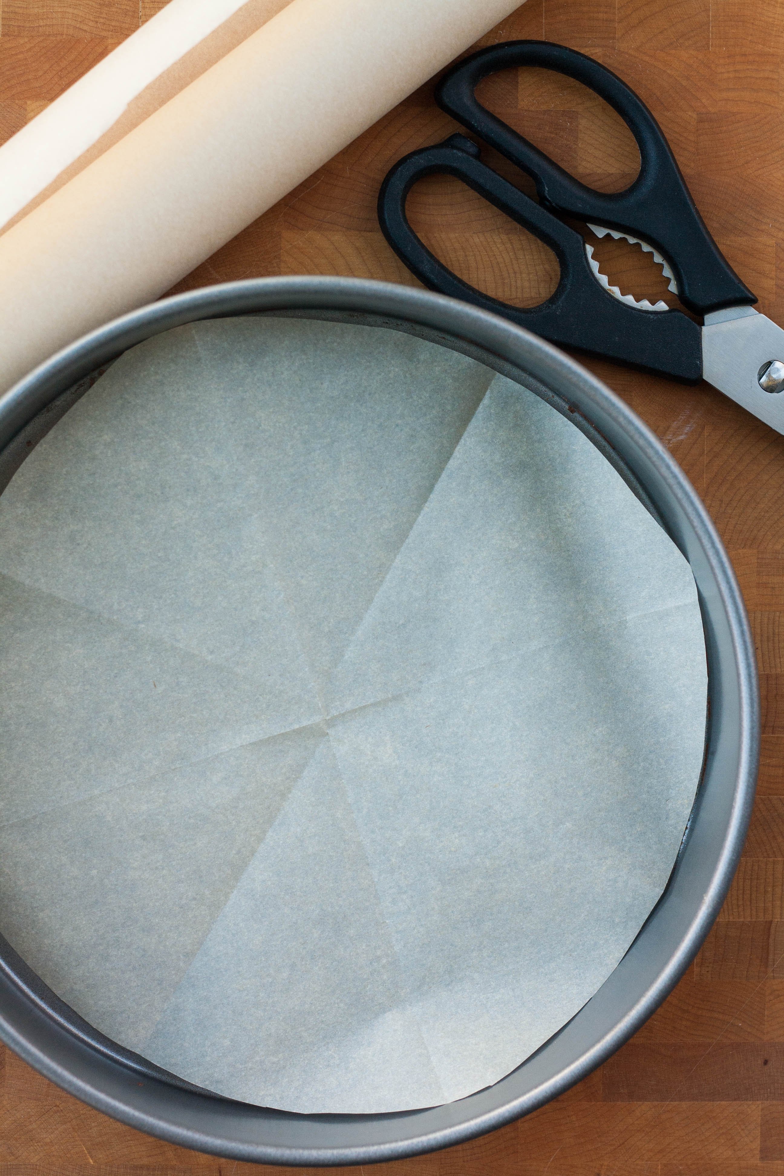 Round Cake Pan With Parchment, Parchment Paper Rounds