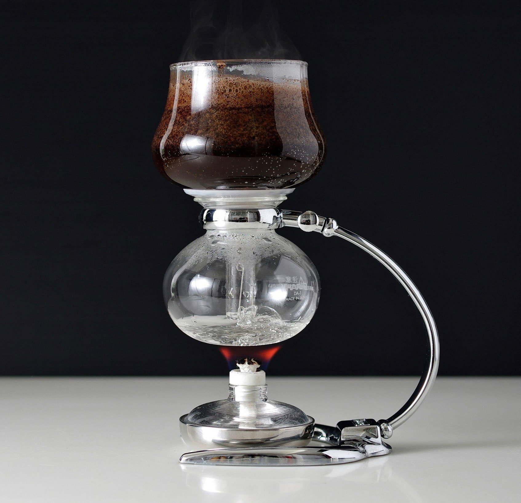 How to Brew Siphon Coffee, American and Japanese Style