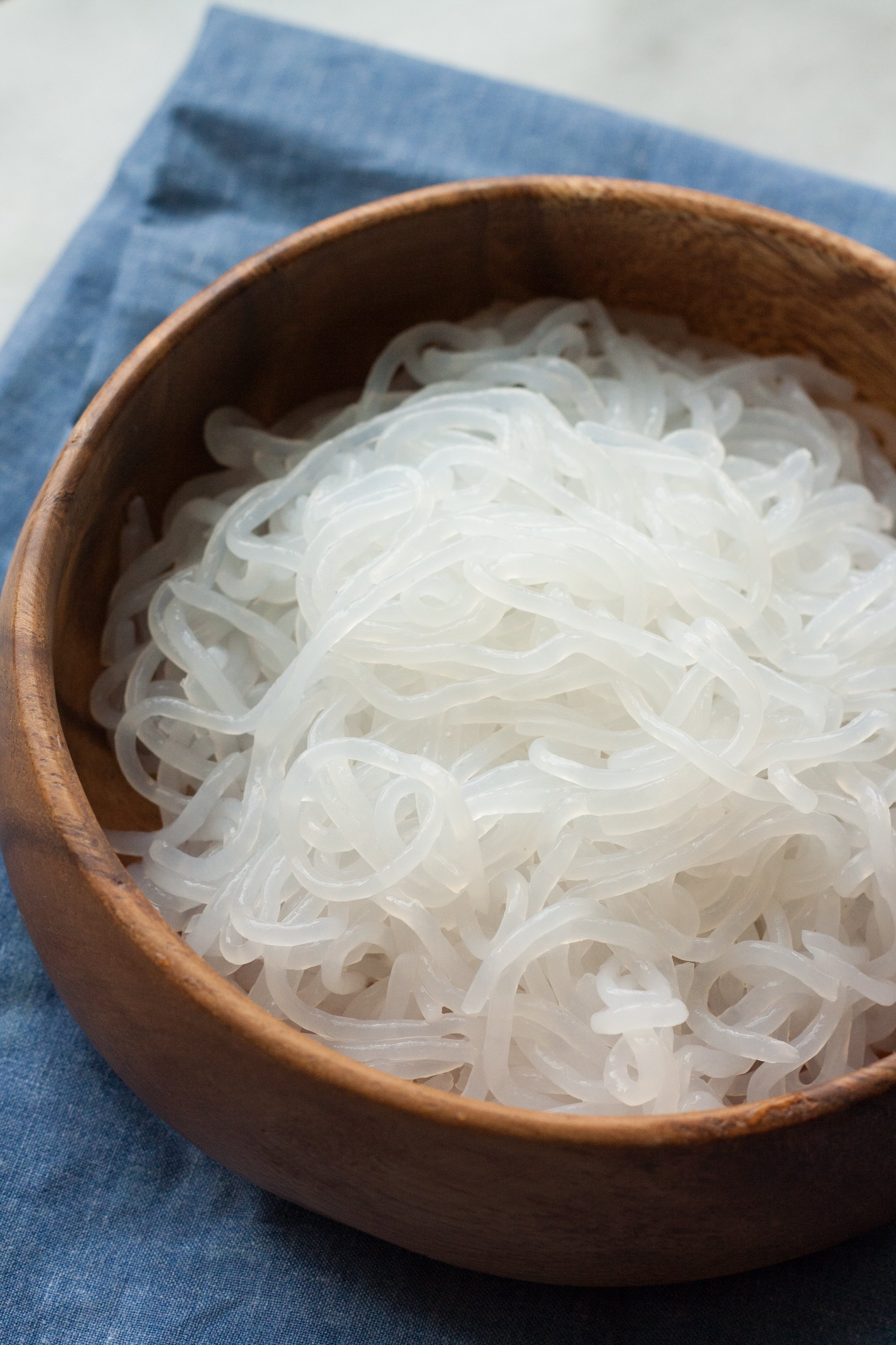 Спагетти ширатаки. Shirataki Noodles. Вермишель ширатаки. Грибы ширатаки. Ширатаки mi.