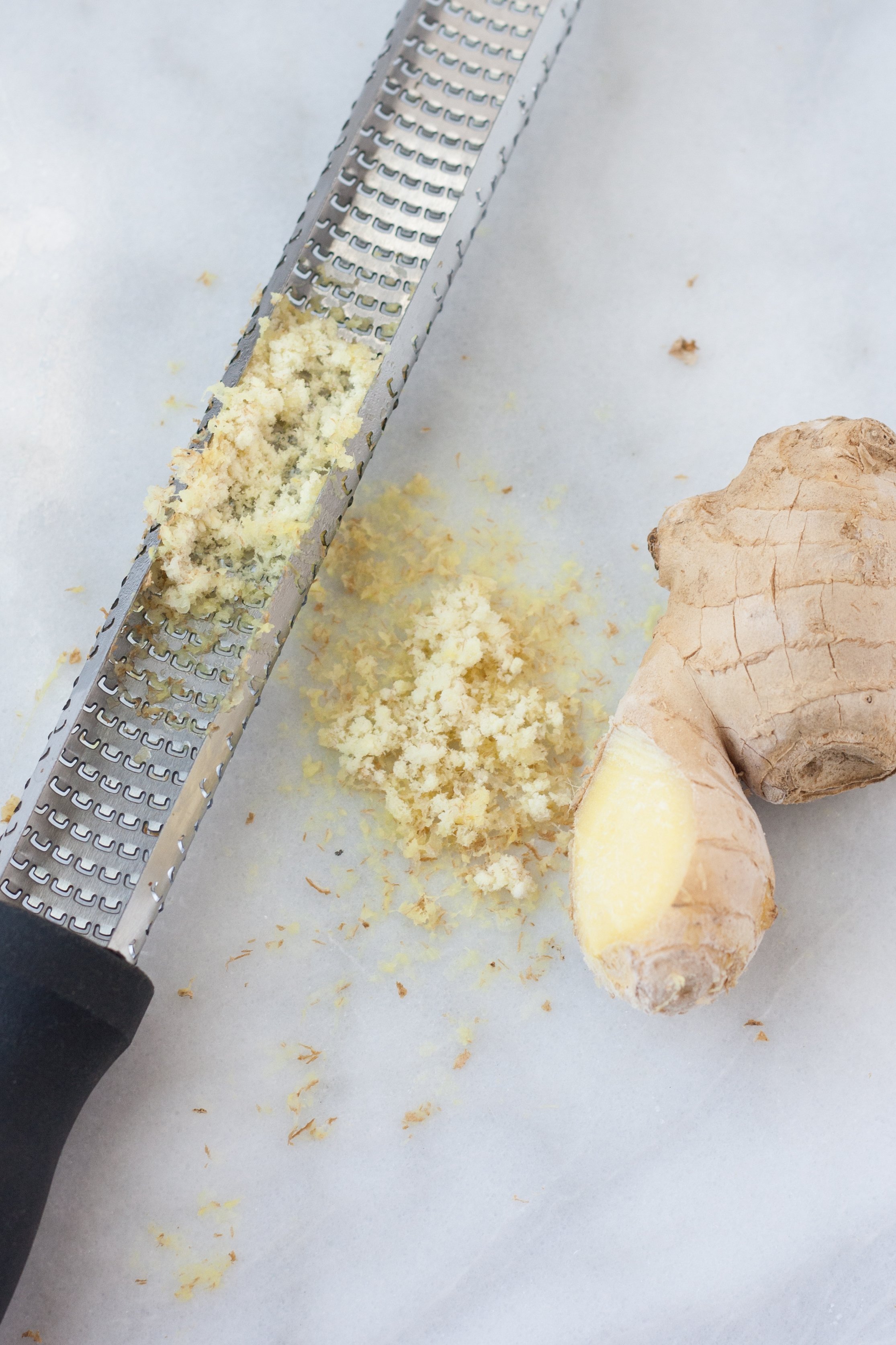 How To Grate Ginger The Easiest Way Without Making A Mess