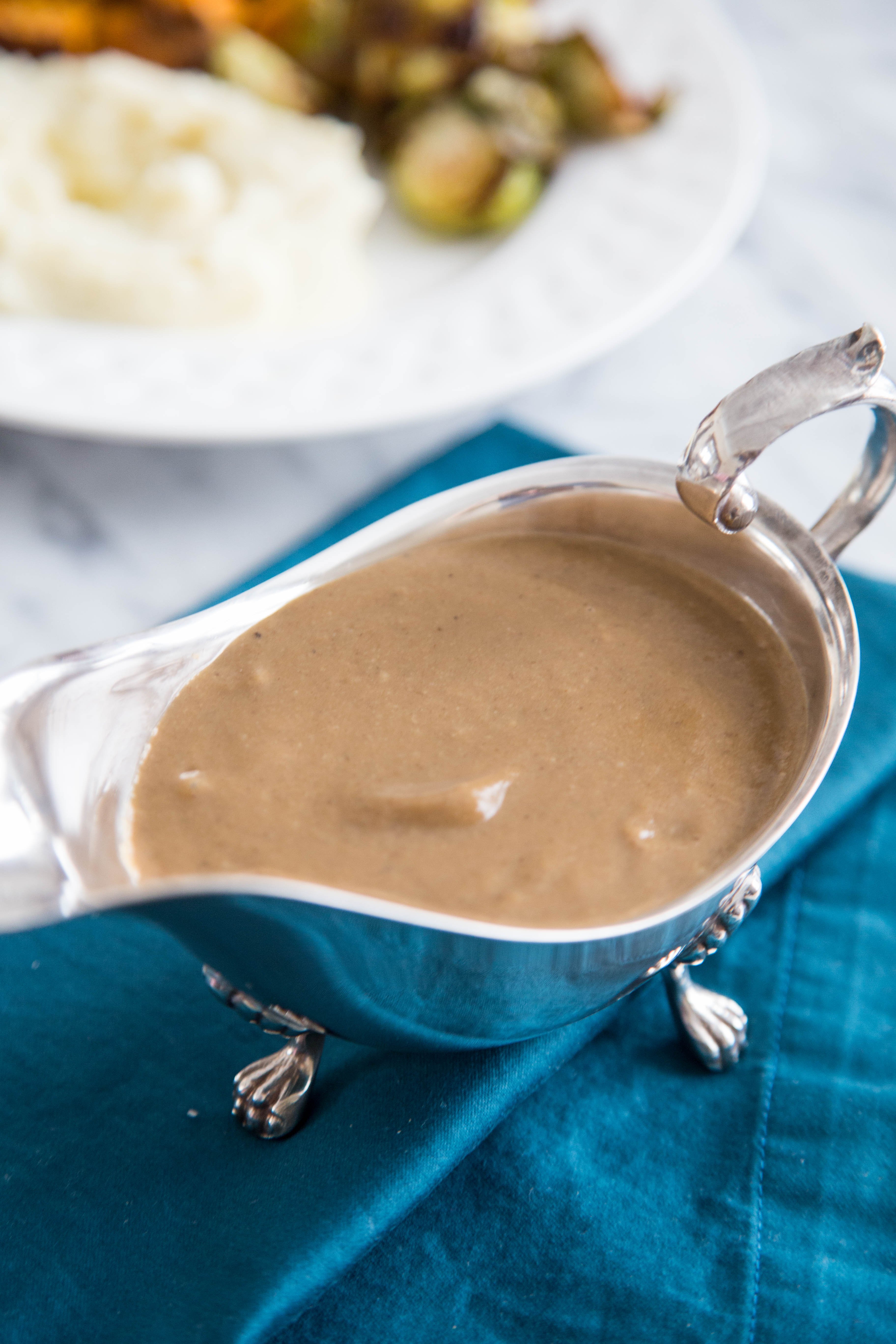 Vegan Gravy with Caramelized Onions - Champagne Tastes®