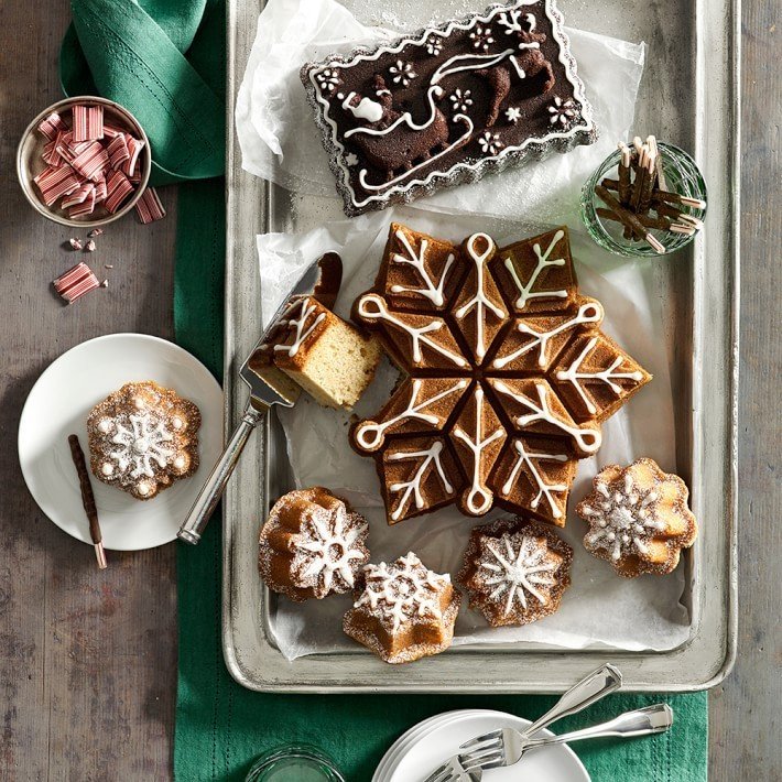 Nordic Ware Pull Apart Snowflake Cake Pan