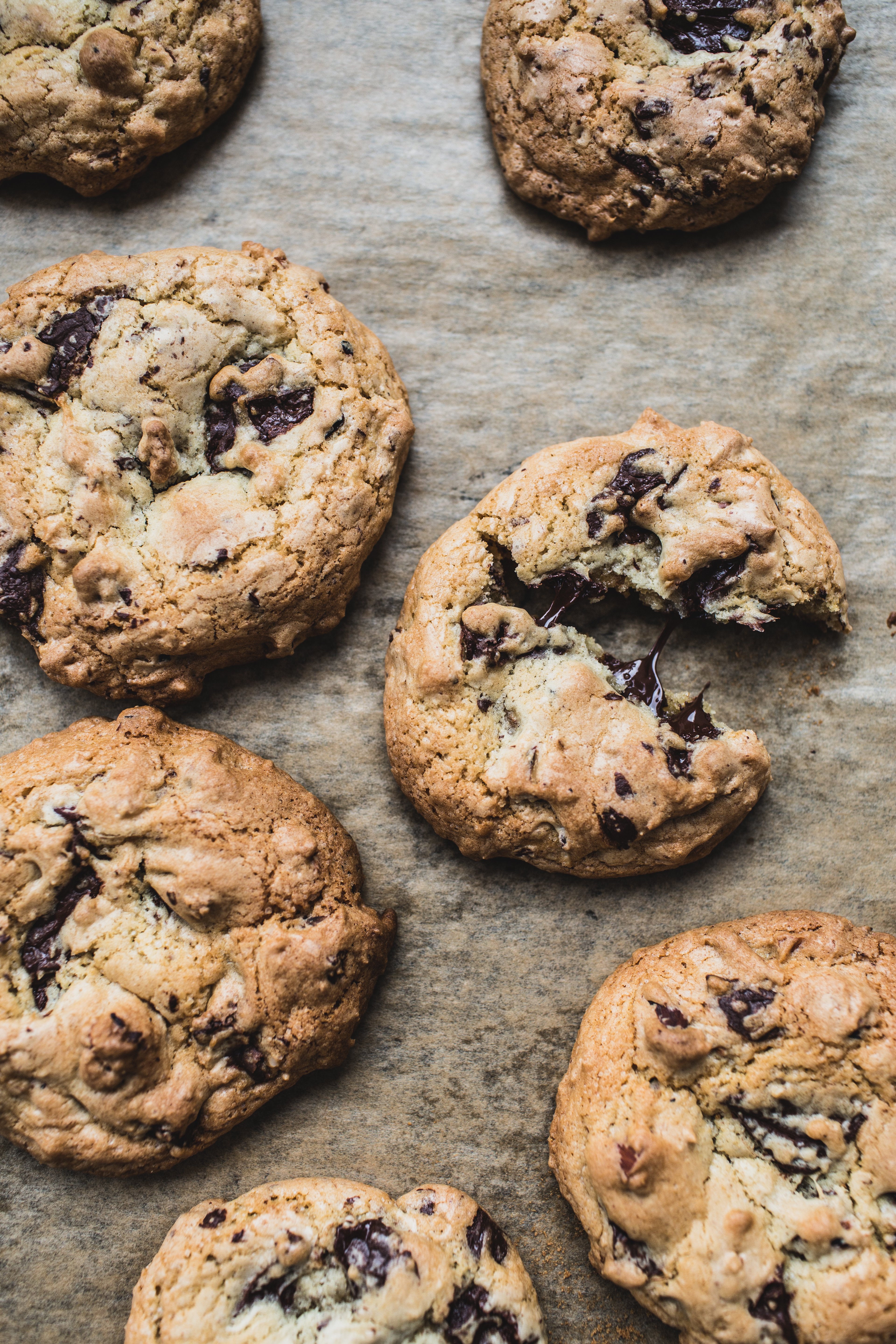 Why You Should Use 2 Baking Sheets At Once For Some Cookie Types