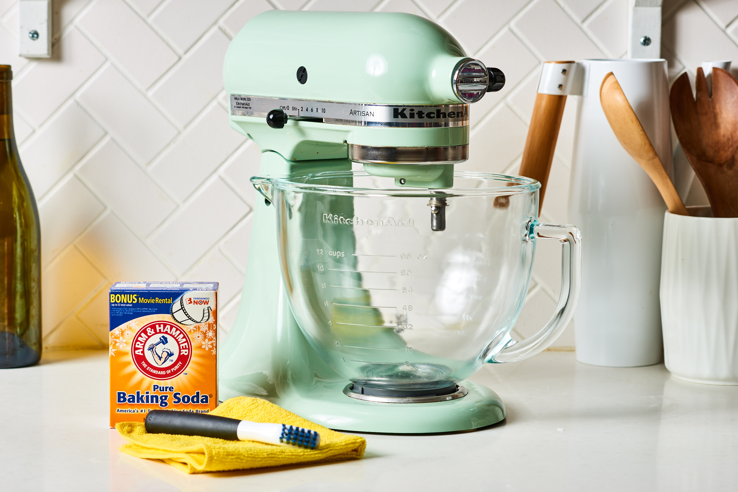 Stand Mixer, Easy to Clean Beaters & Bowls