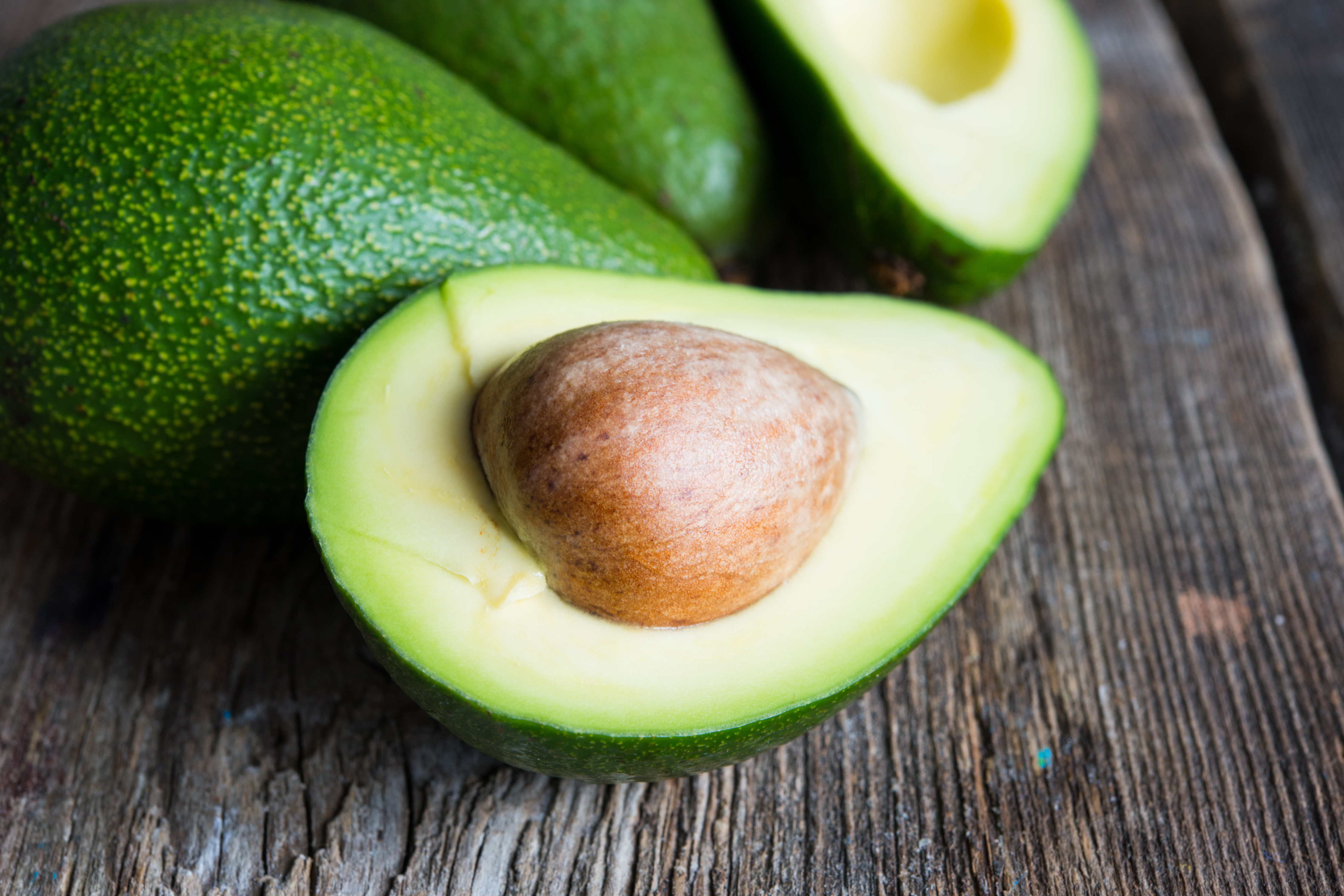 How to Store Avocado (Ripe, Unripe & Already Cut)