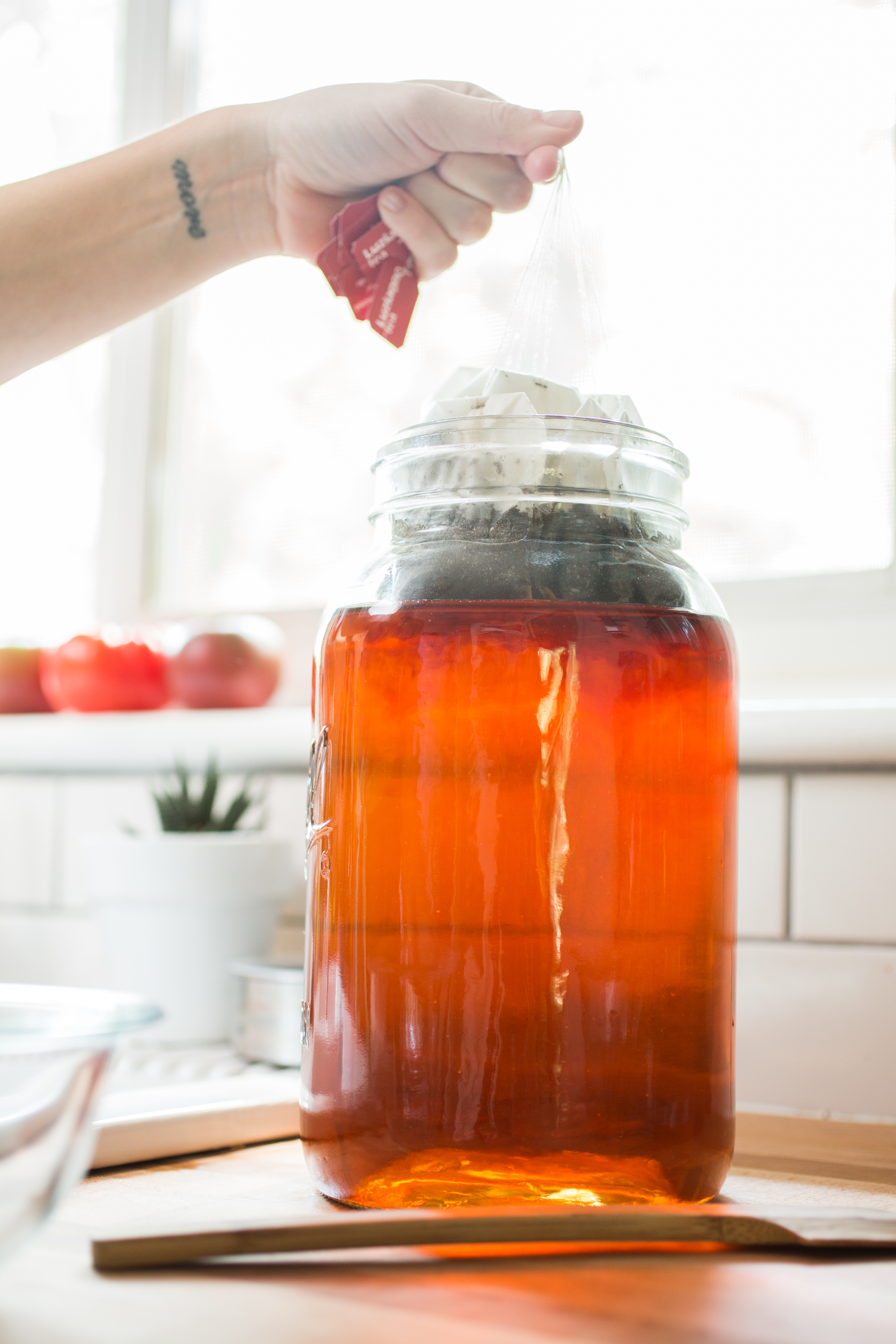 Sun Tea Recipe (and About Making It Safely)