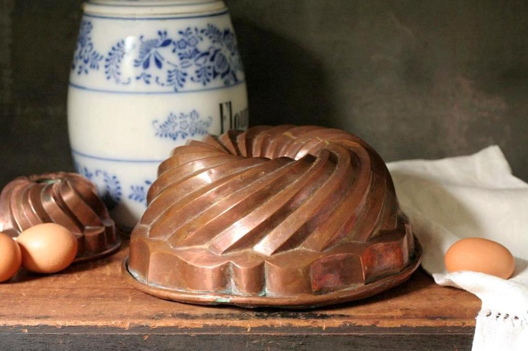 porcelain glazed stoneware bundt pan mold