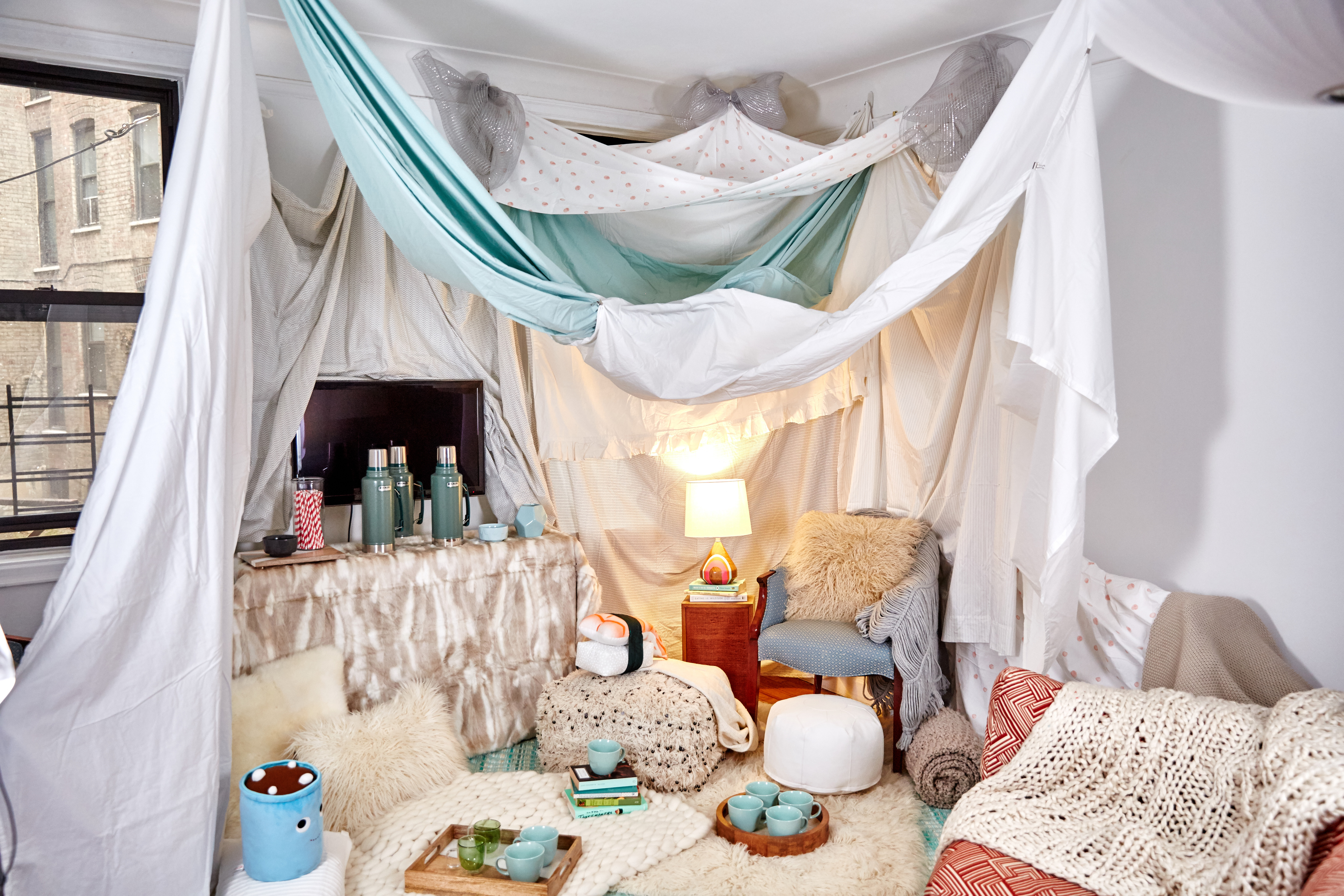 An Interior Designer S Tips For Building An Awesome Indoor Fort