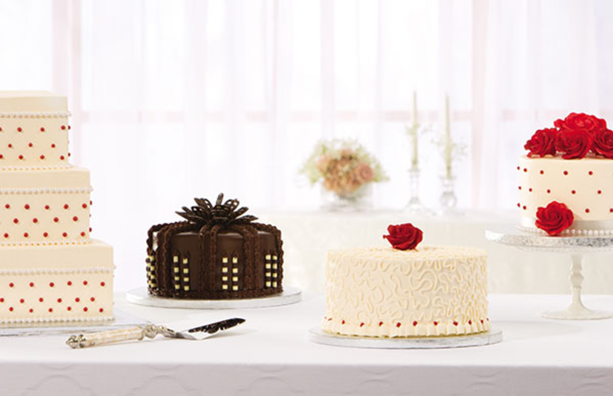 The Publix Cake Is The Ultimate Southern Wedding Cake Kitchn - roblox cake publix