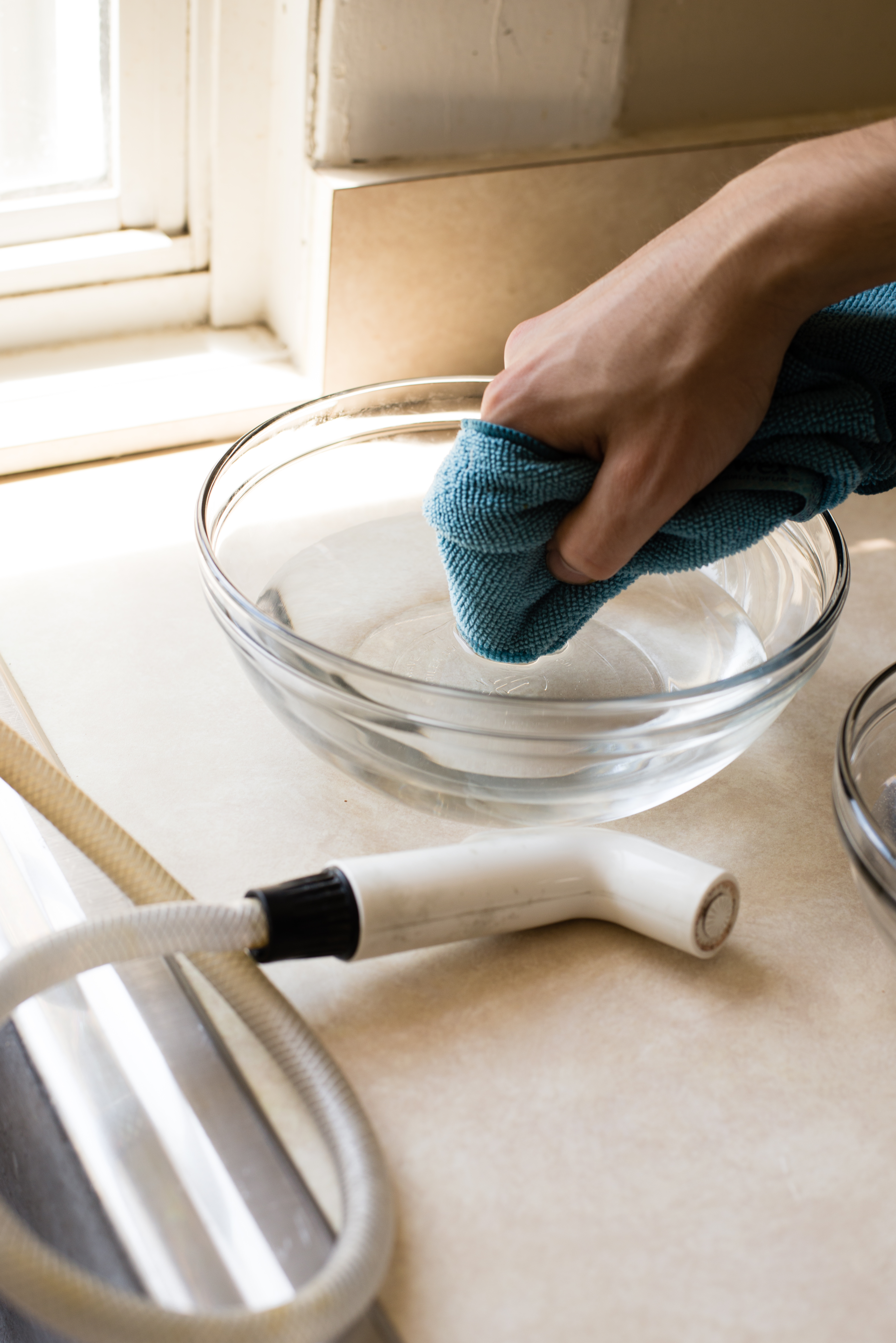 How To Clean Your Kitchen Sink Sprayer Kitchn