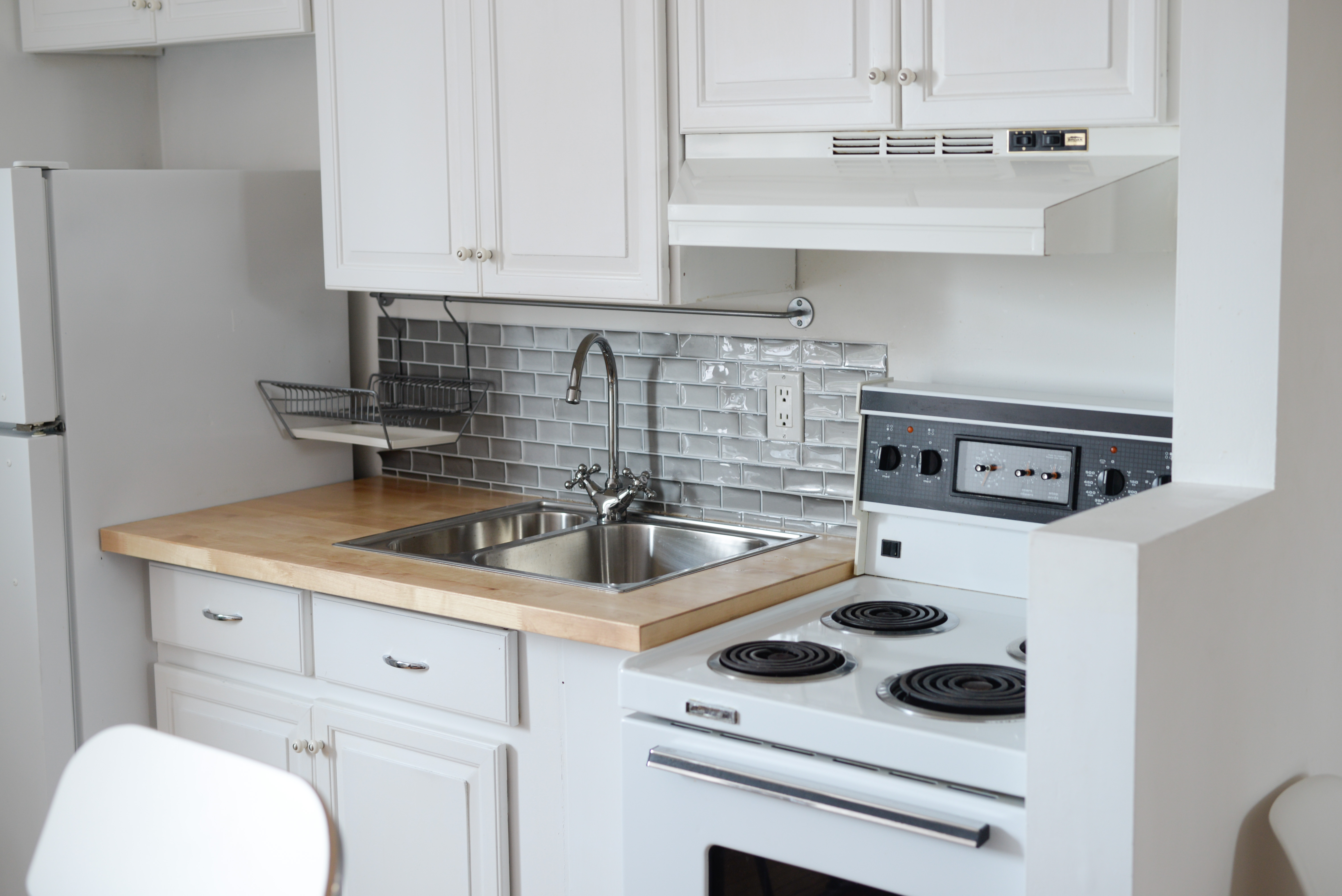 7 Things You Can Do To Love Your Small Kitchen Kitchn