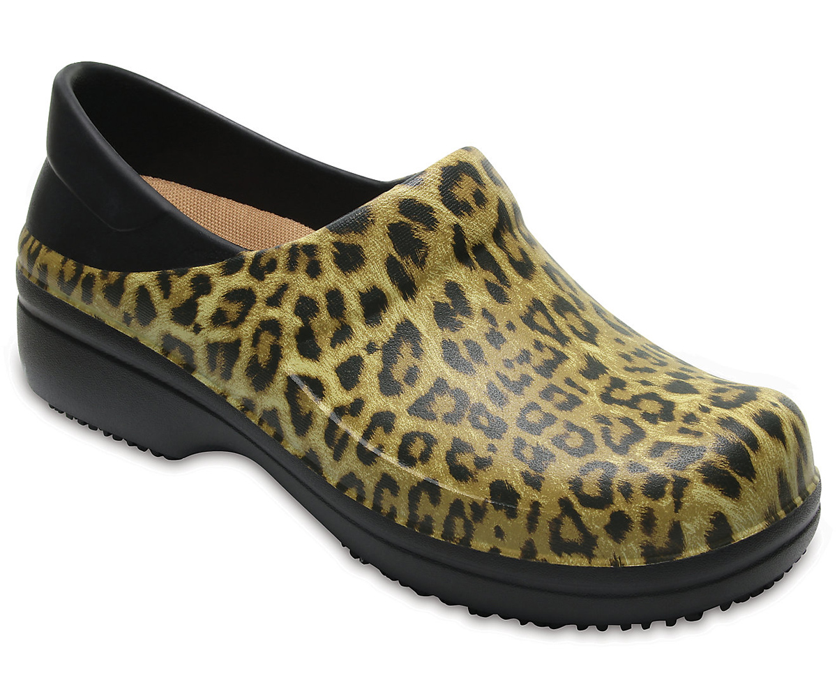 The Best Shoes To Wear While Working The Kitchen Kitchn