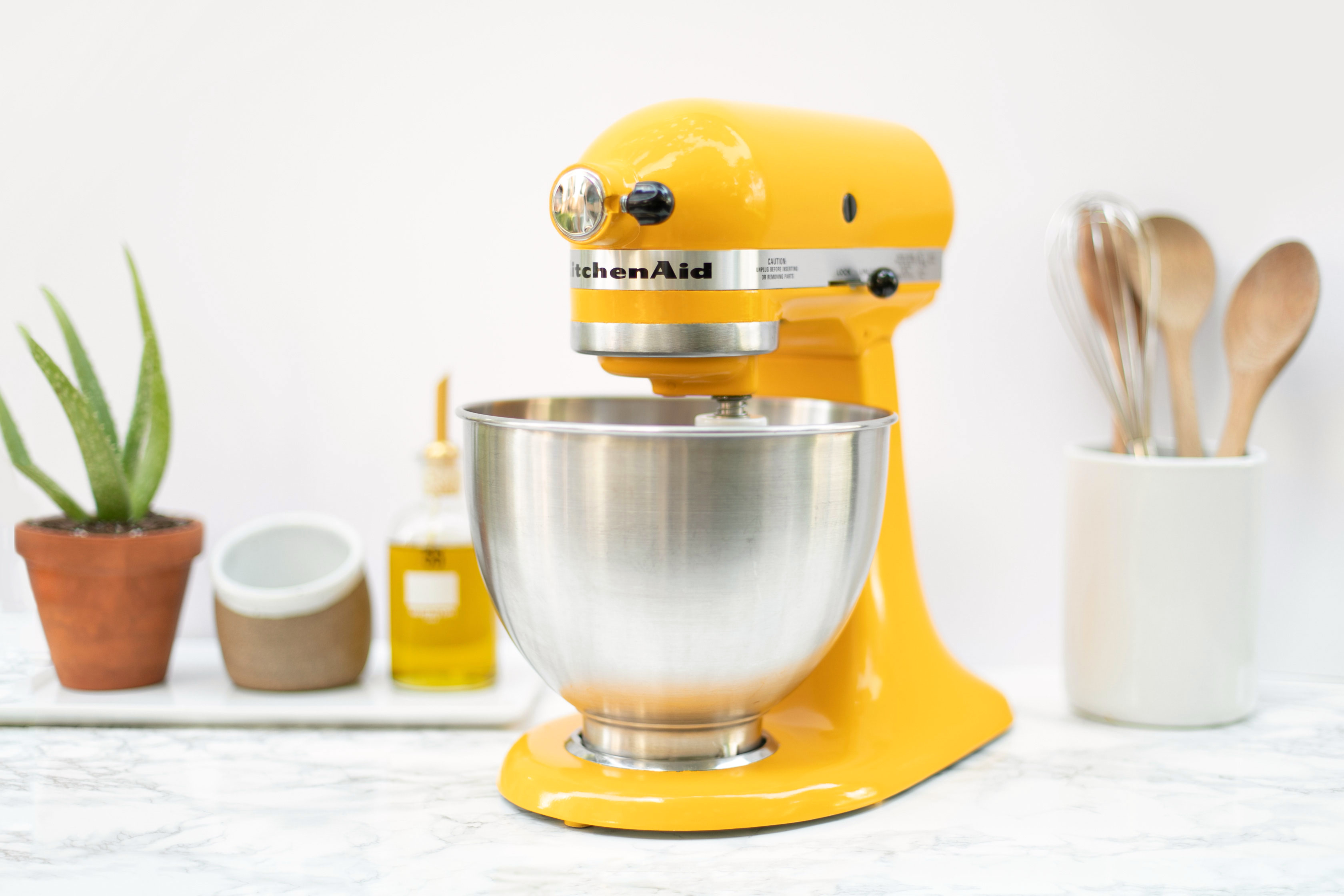 How To Paint a KitchenAid Mixer a New Color