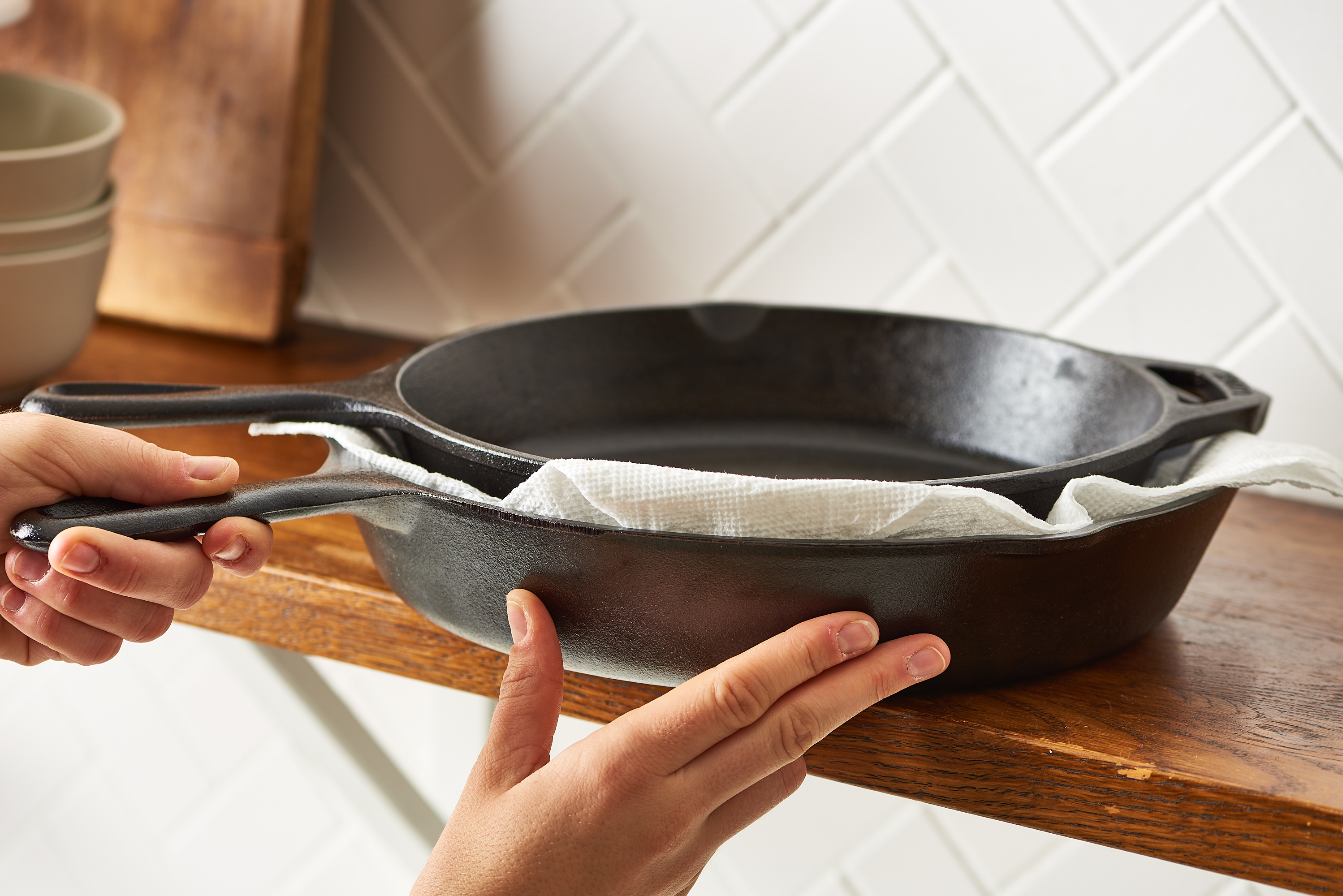 Every Cast-Iron Skillet Obsessive Needs This Clever Storage Solution