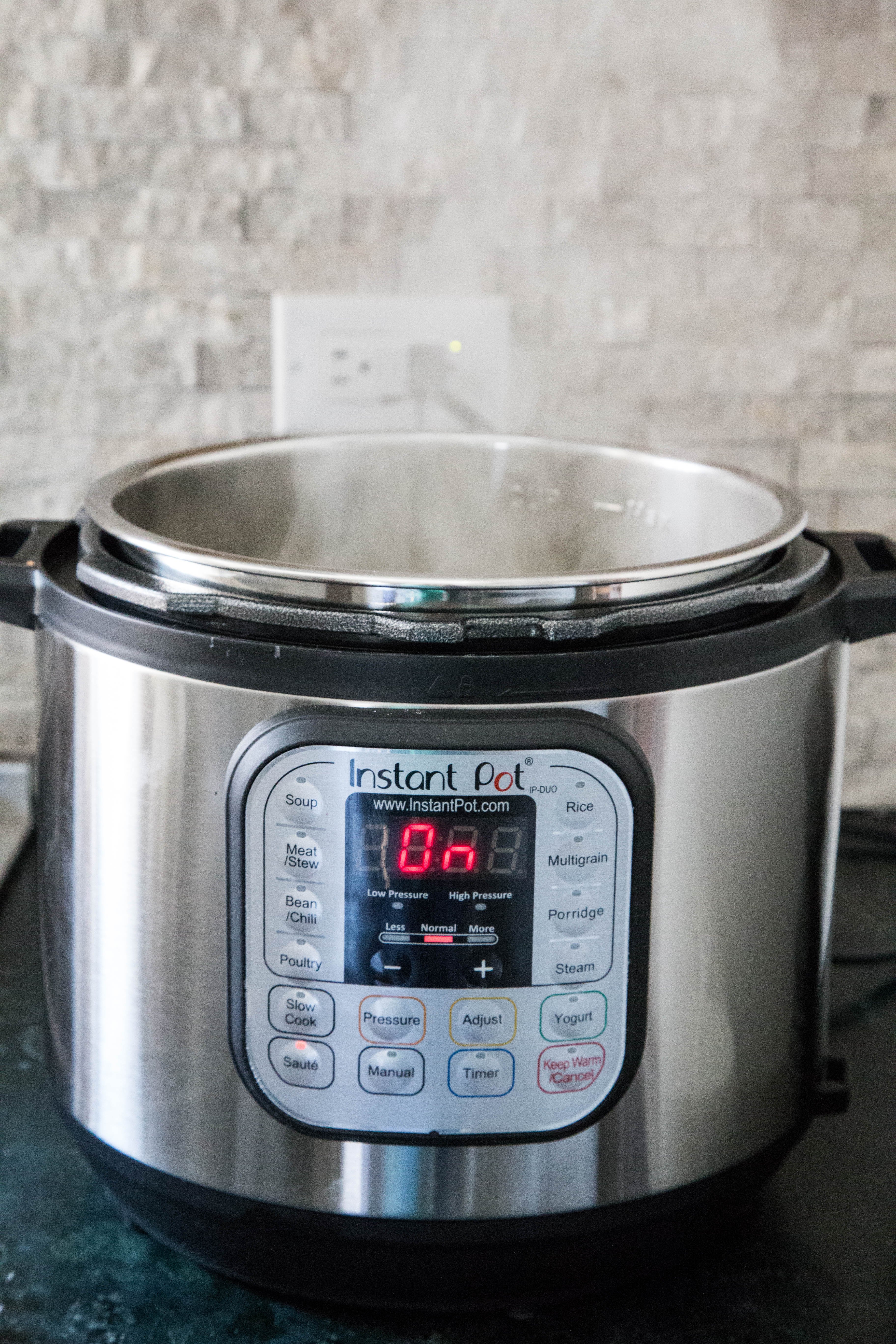 How to Use the Instant Pot Slow Cooker Setting