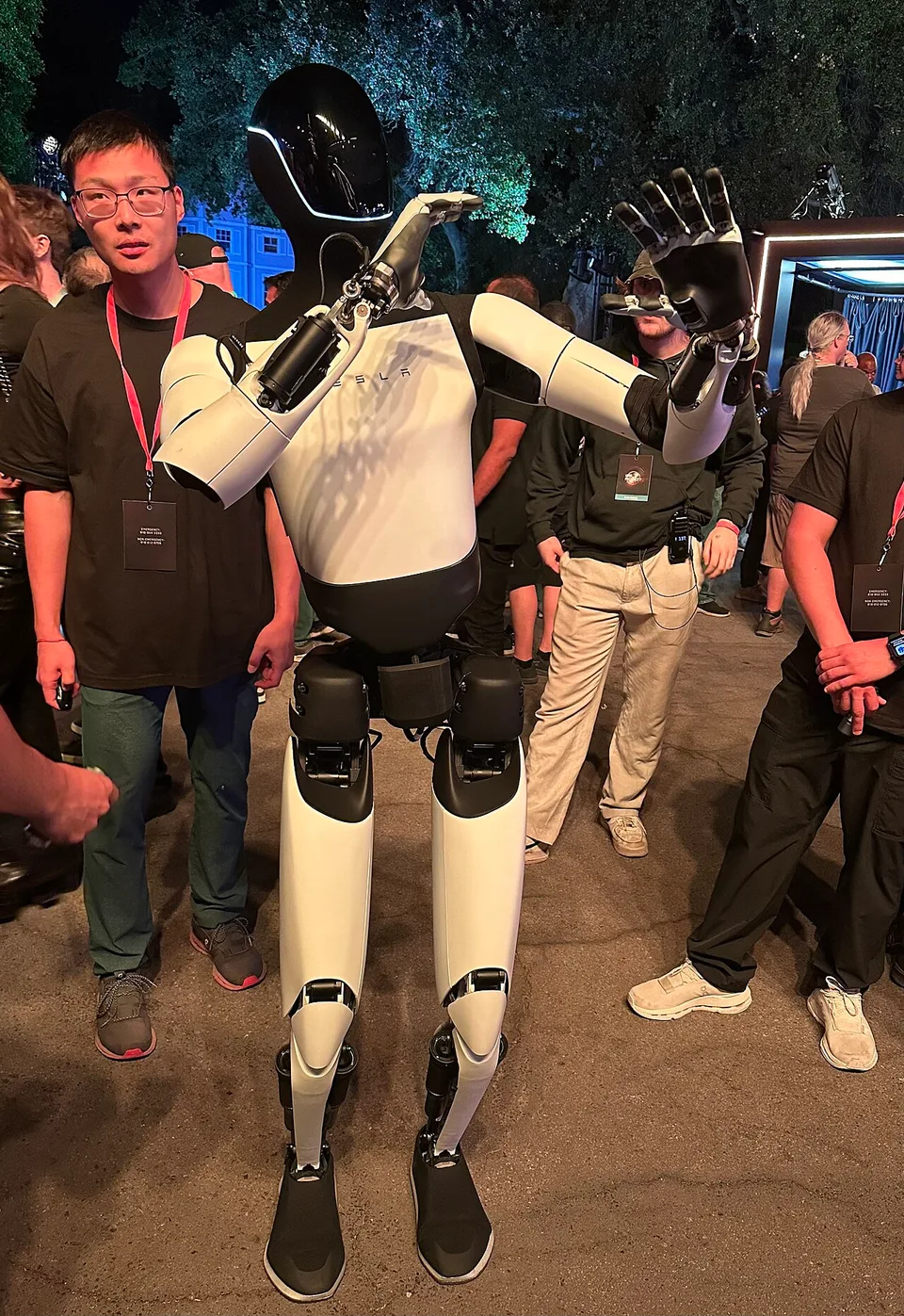 Tesla Optimus Fremont Line Encounters Battery and Integration Snags