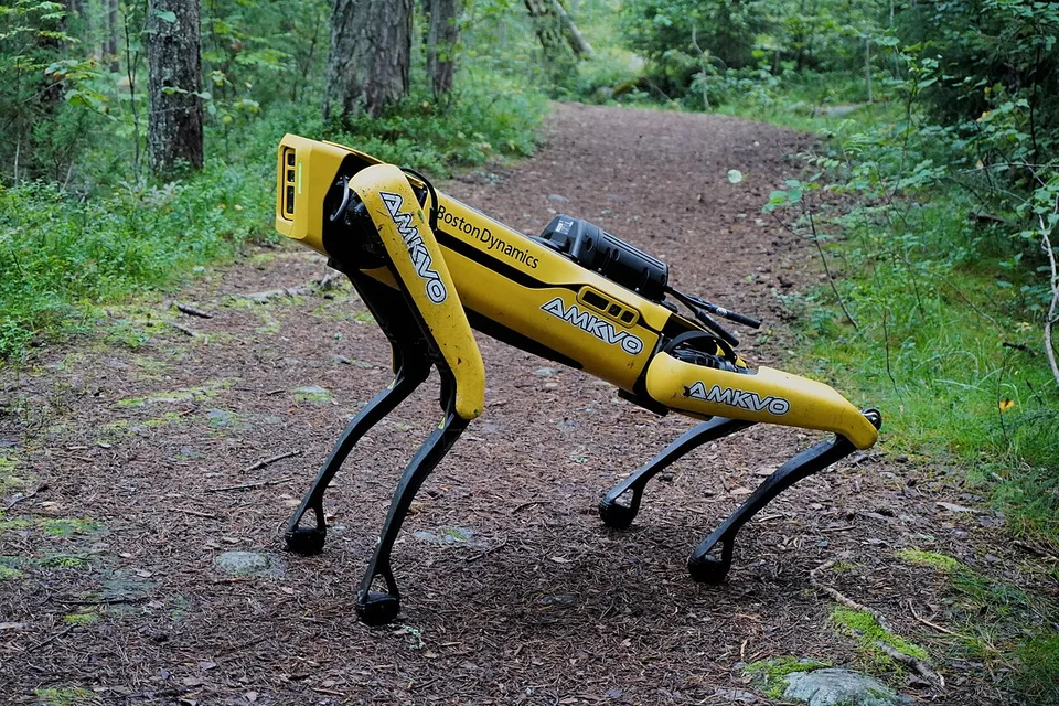 ICE Forecasts $1-2M Boston Dynamics Spot Robot Buy for Public Safety