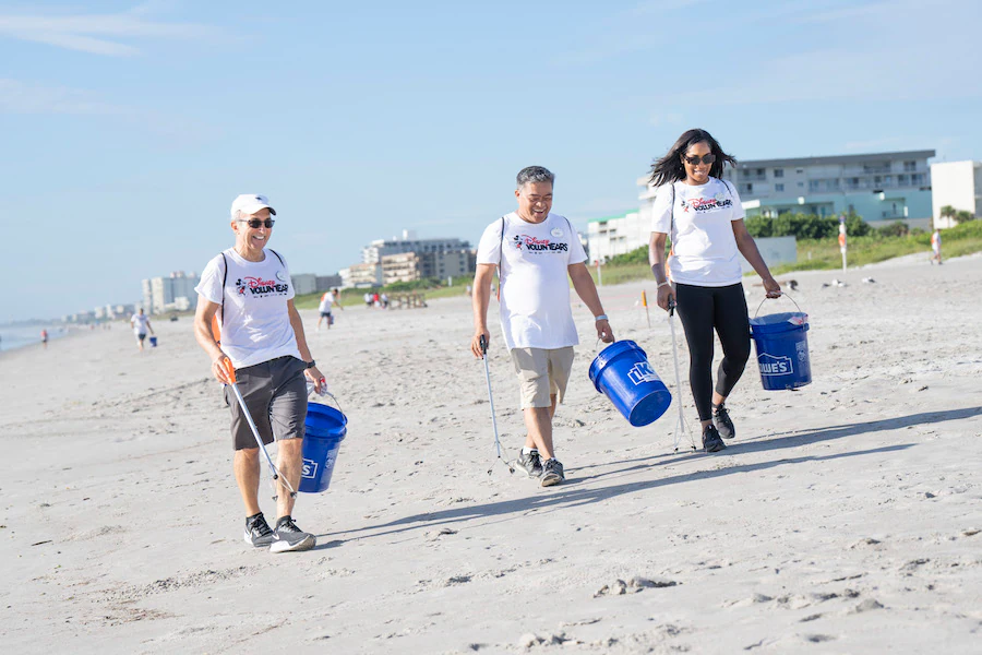 Lighthouse Point beach cleanup in Eleuthera, Bahamas