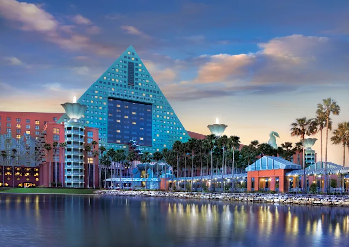 Bourbon Steak Closed After Small Kitchen Fire Prompts Brief Evacuation at the Walt Disney World Dolphin