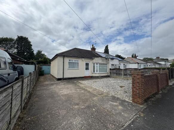 2 bedroom semi-detached bungalow for sale