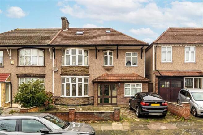 6 bedroom house for sale