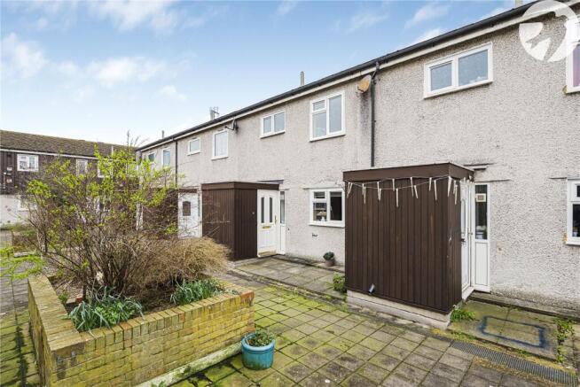 3 bedroom maisonette for sale