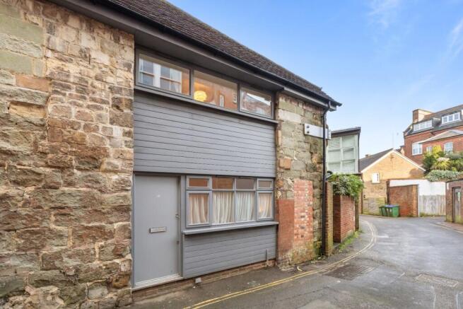 2 bedroom semi-detached house for sale