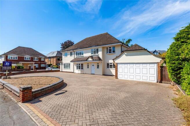 6 bedroom detached house for sale