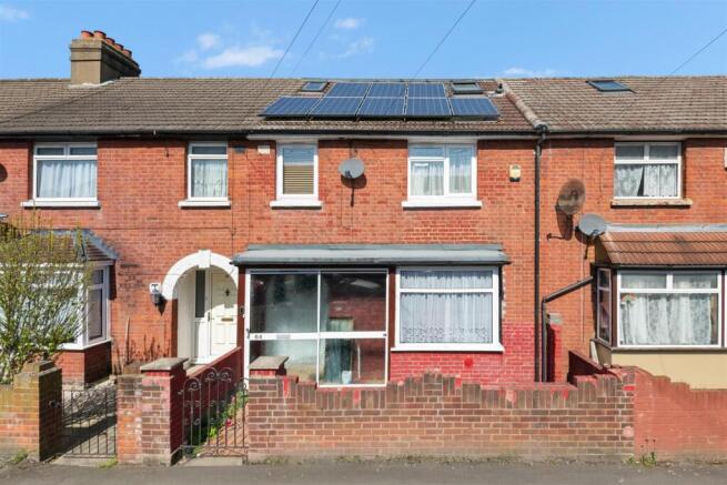 4 bedroom terraced house for sale