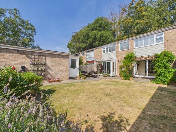 3 bedroom terraced house for sale