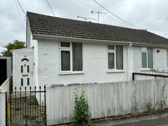 2 bedroom semi-detached bungalow for sale