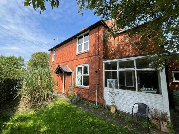 2 bedroom semi-detached house for sale