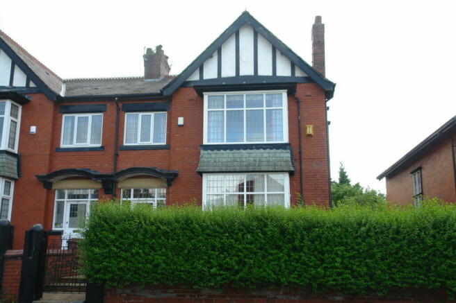 4 bedroom semi-detached house for sale