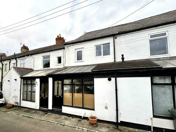 5 bedroom terraced house for sale